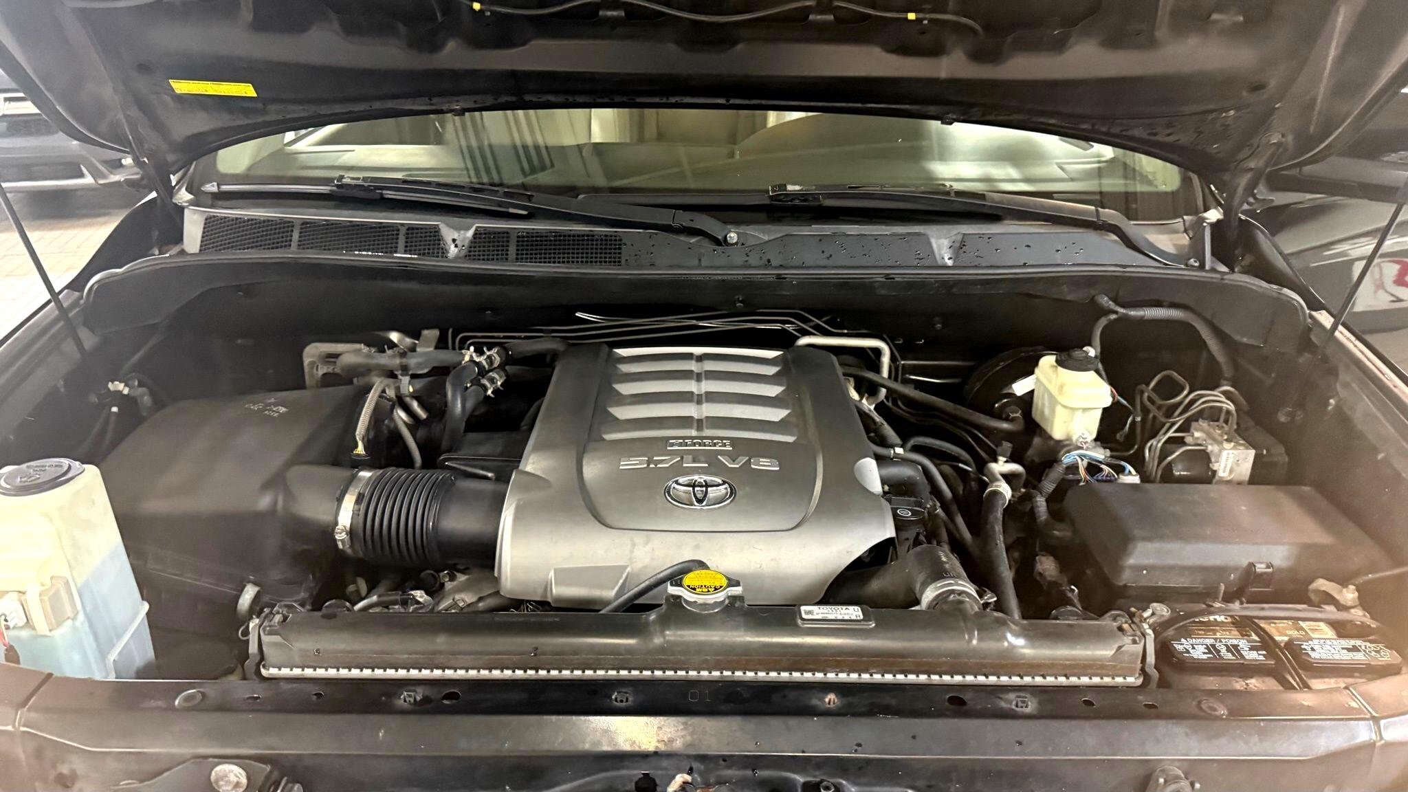 Toyota Sequoia  2008