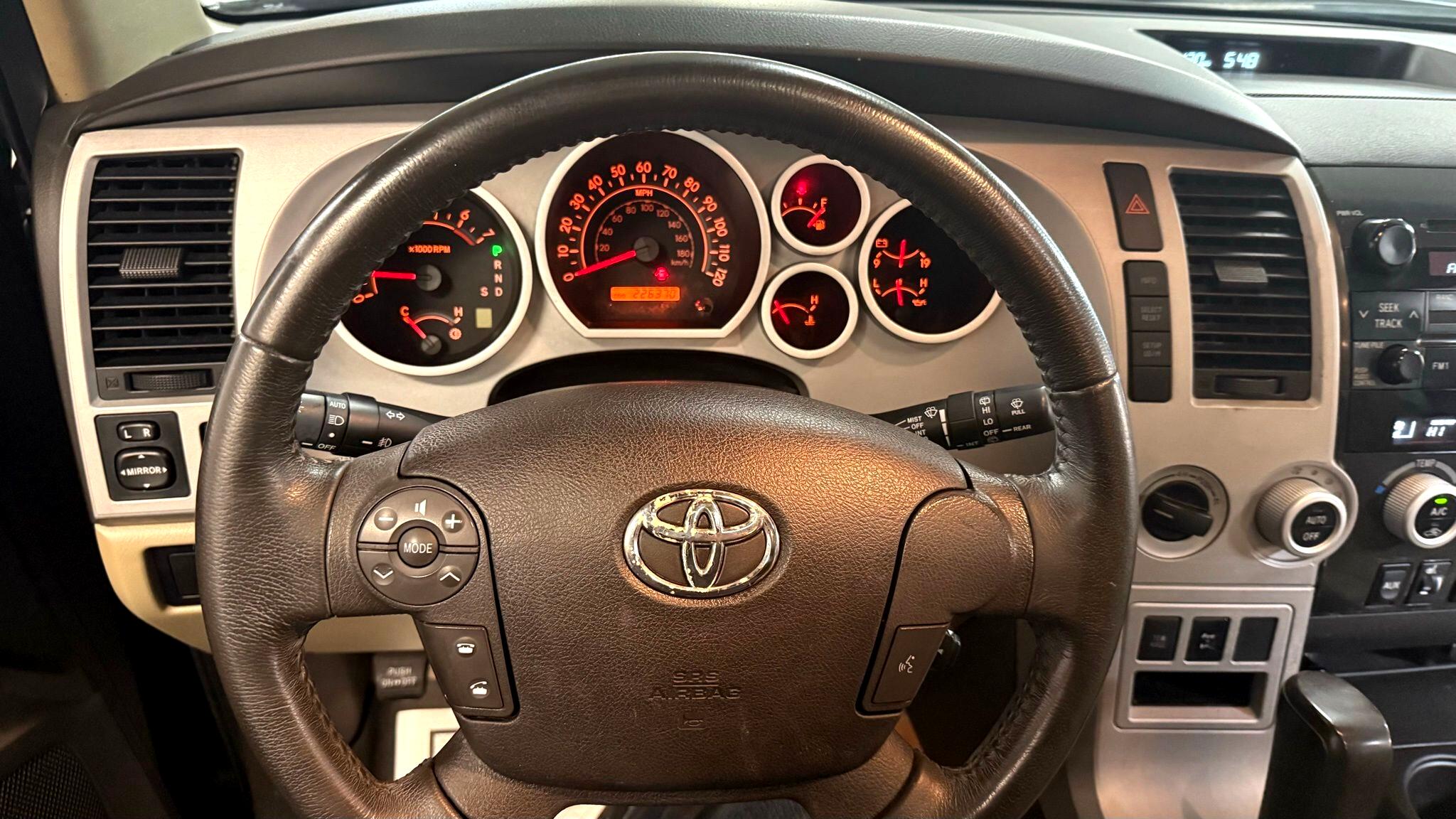 Toyota Sequoia  2008