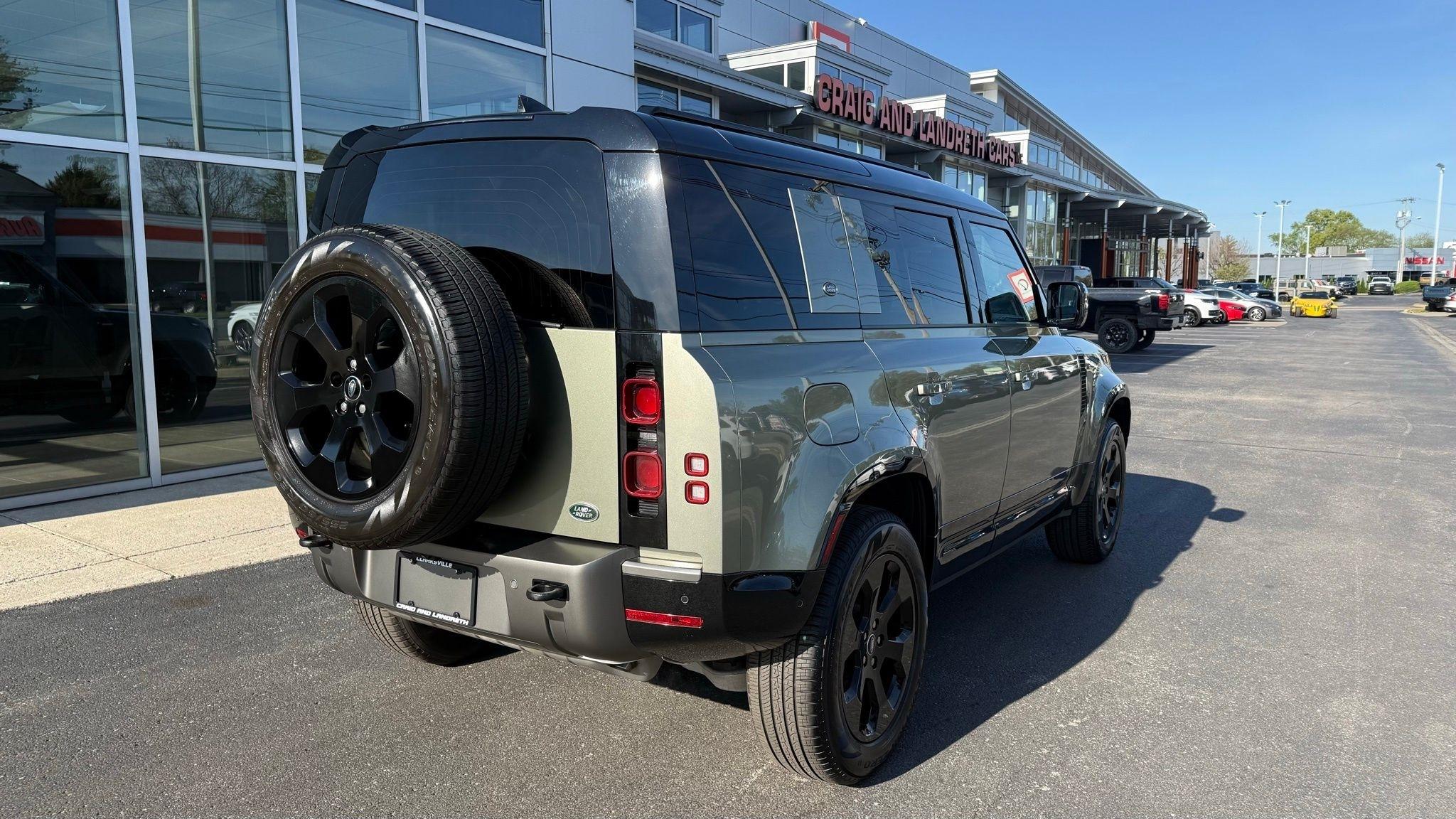 Land Rover Defender  2023