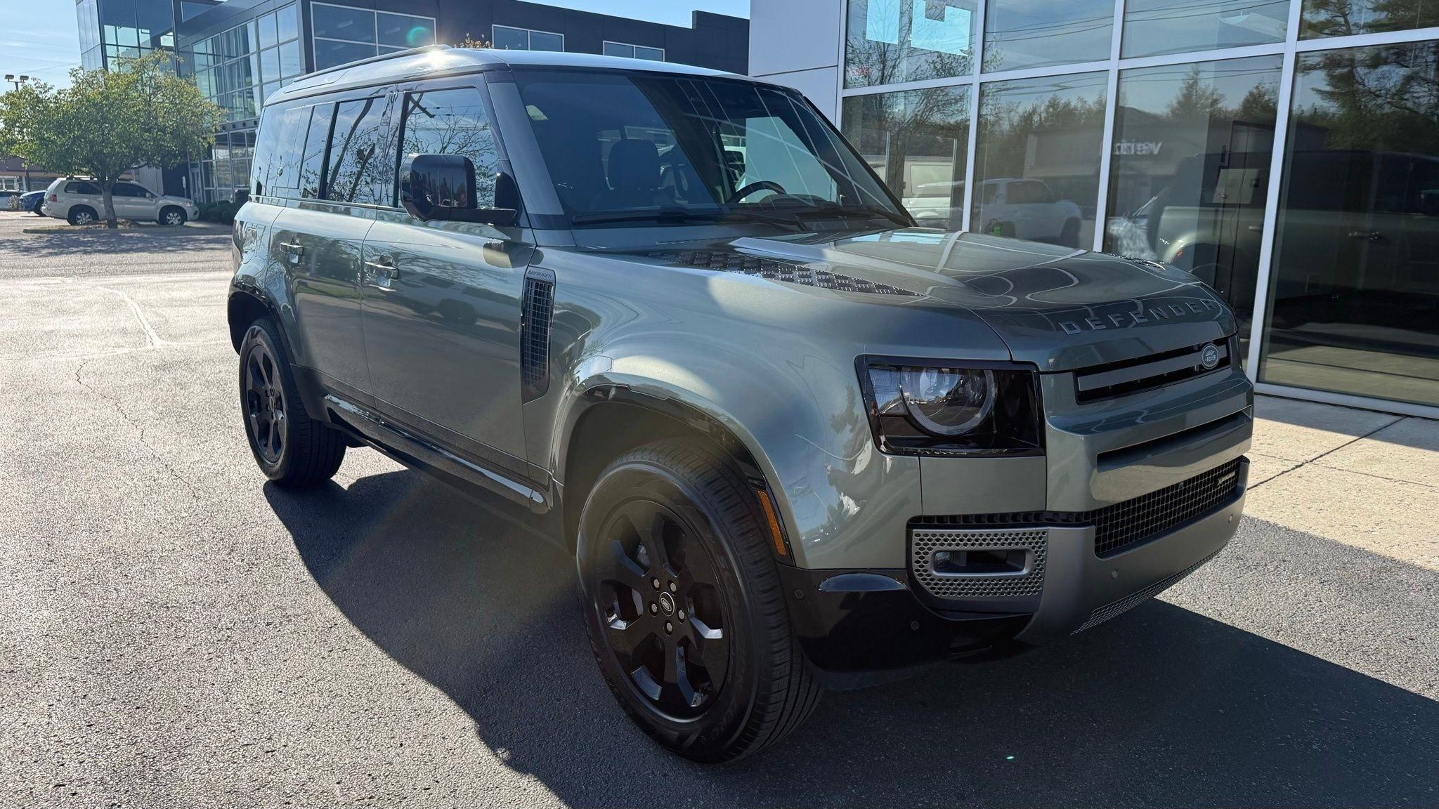 Land Rover Defender  2023