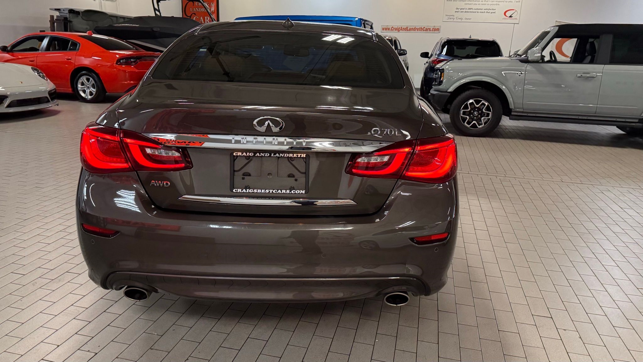 Infiniti Q70  2016