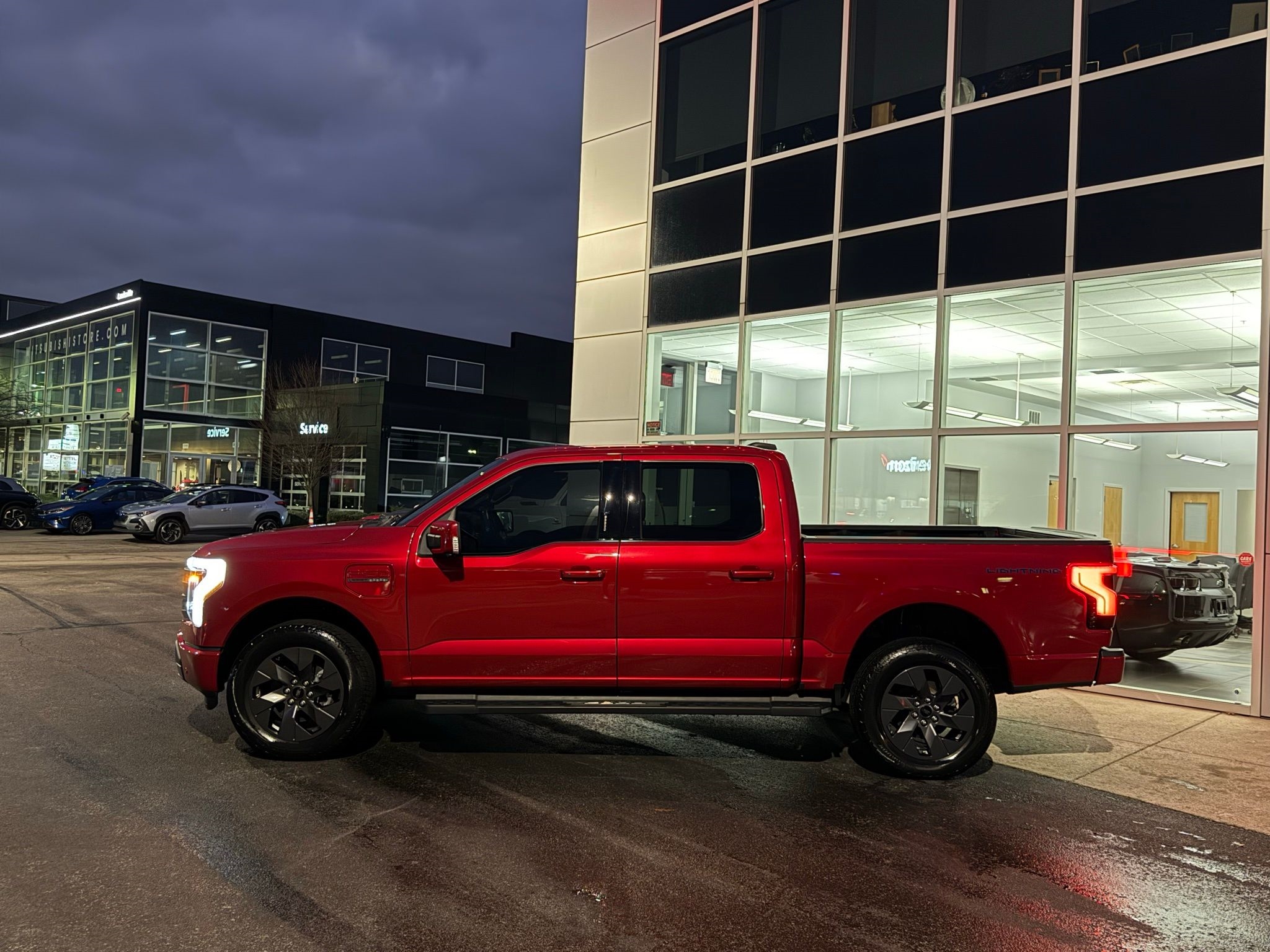 Ford F-150 Lightning  2023