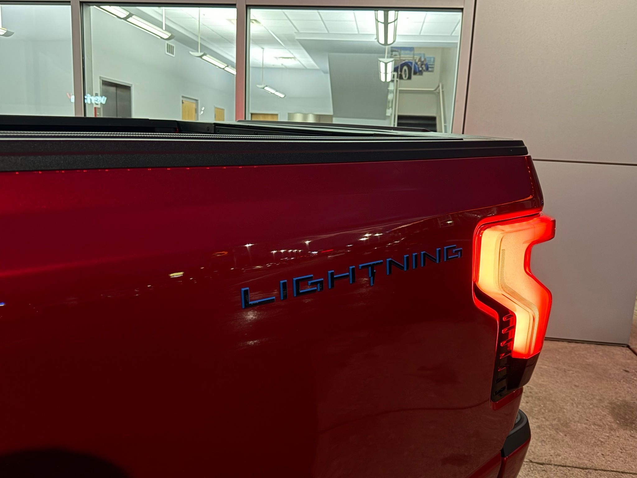 Ford F-150 Lightning  2023