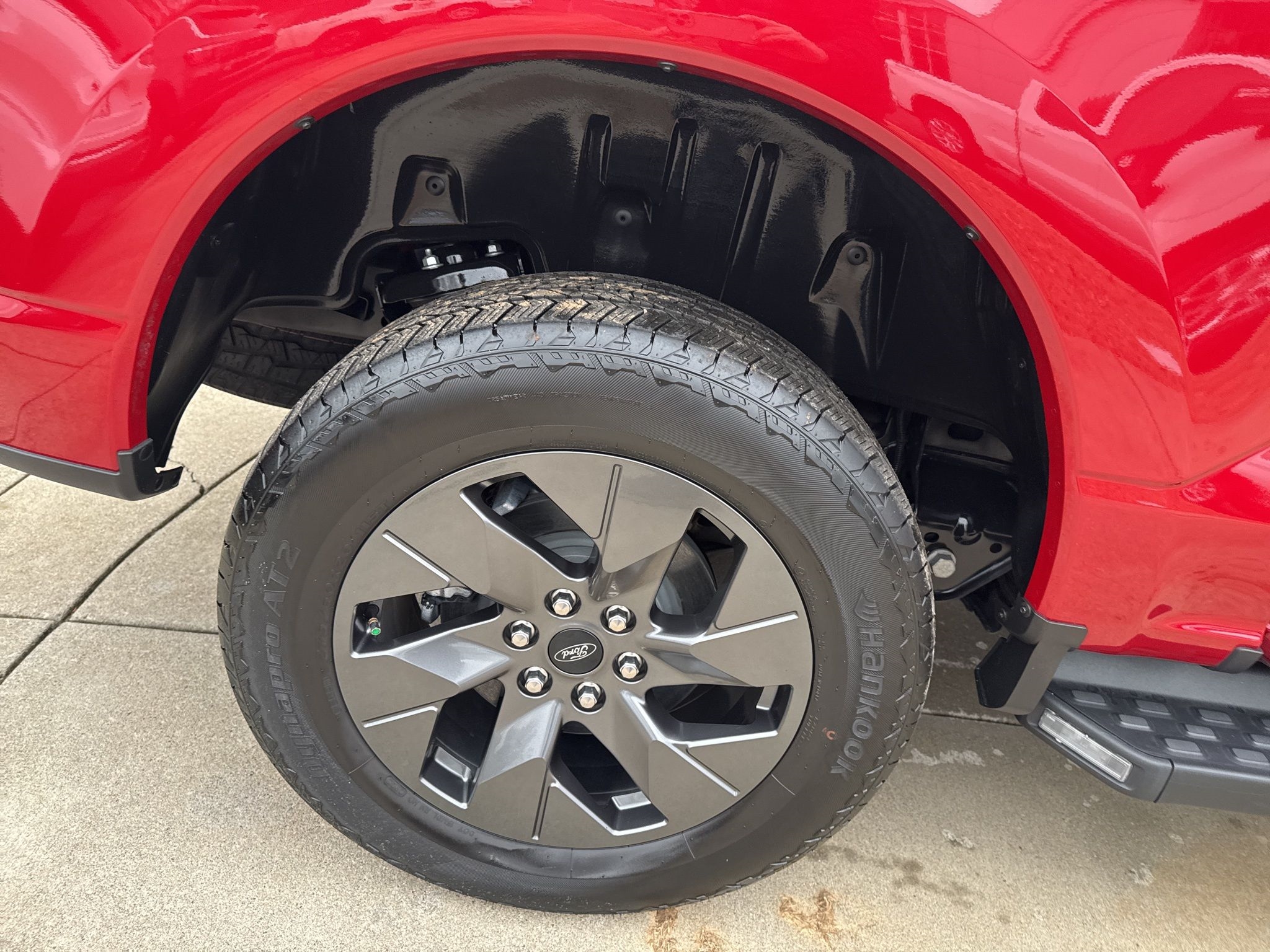 Ford F-150 Lightning  2023