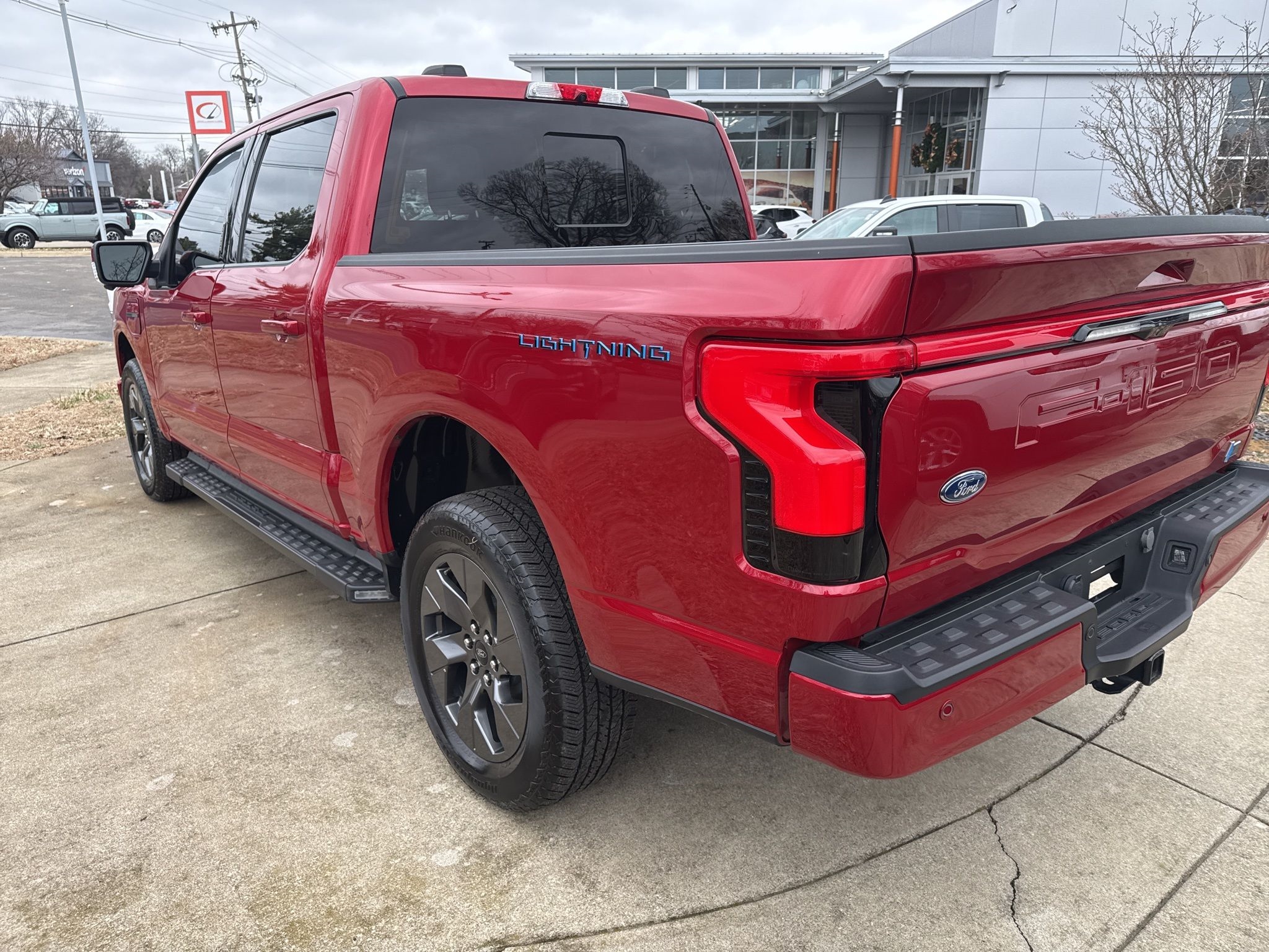 Ford F-150 Lightning  2023