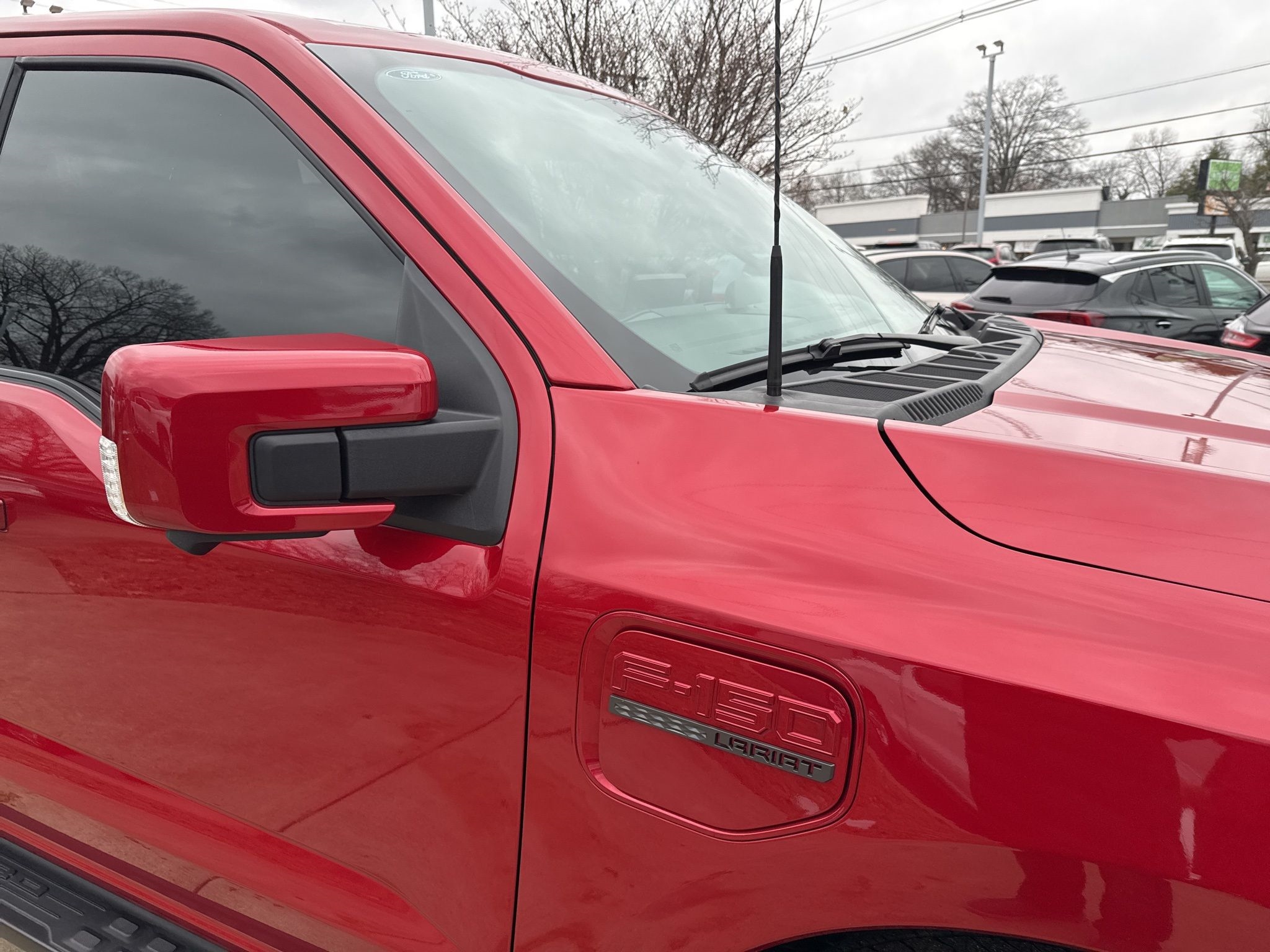 Ford F-150 Lightning  2023