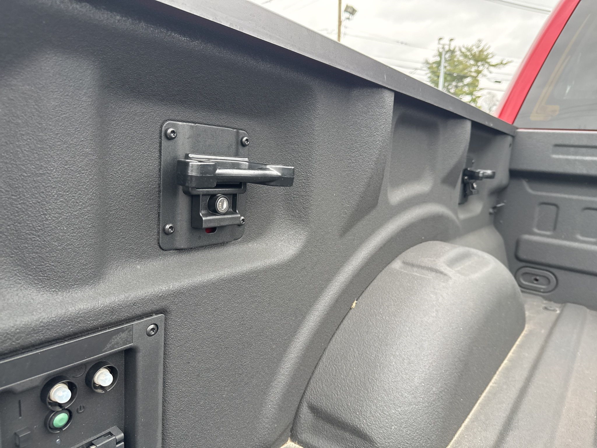 Ford F-150 Lightning  2023