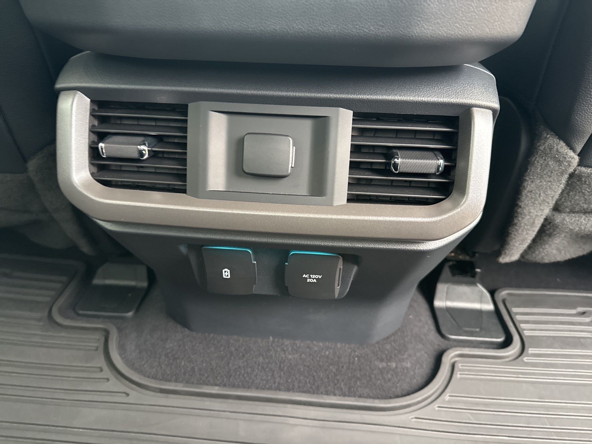 Ford F-150 Lightning  2023