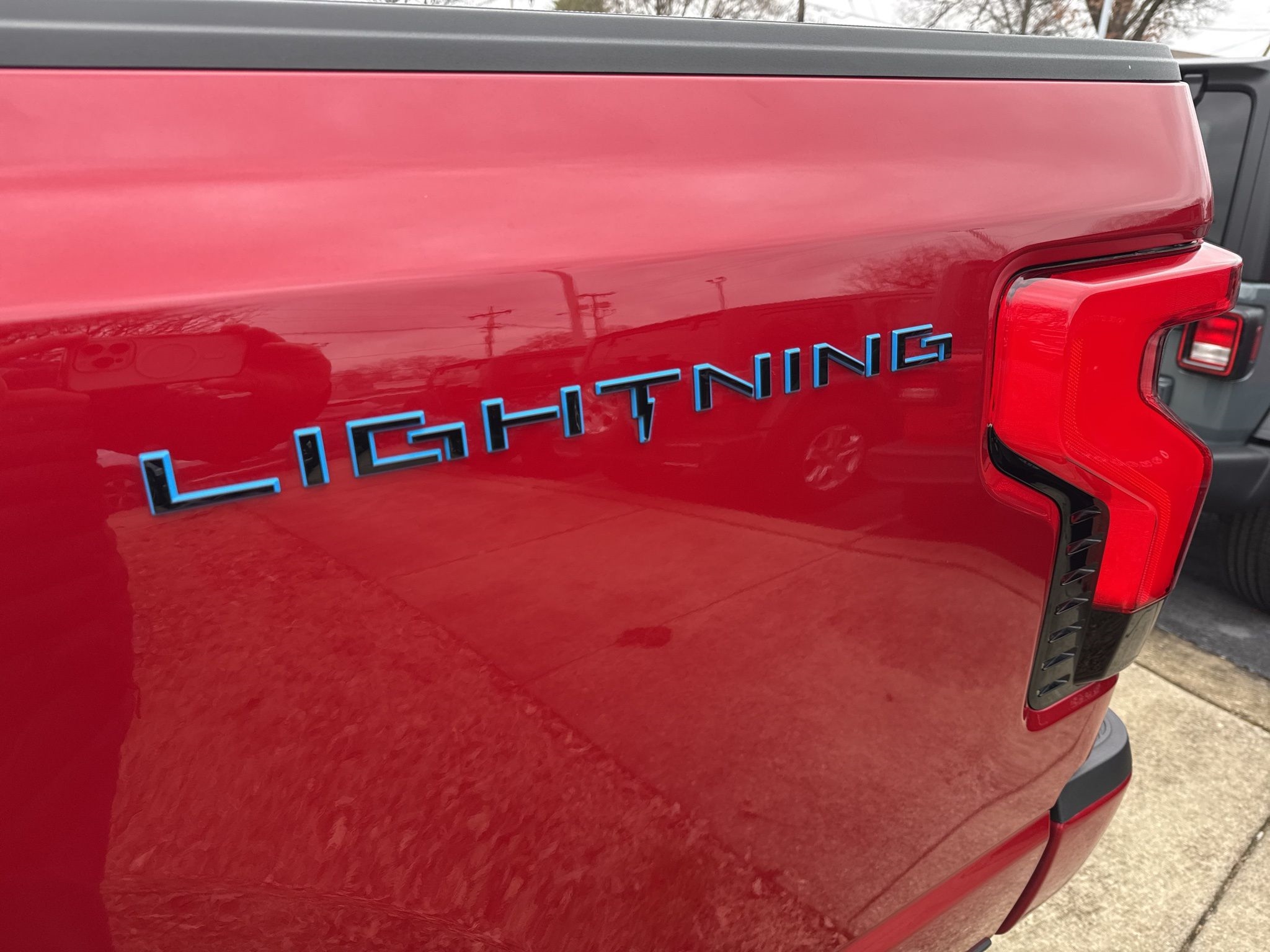 Ford F-150 Lightning  2023