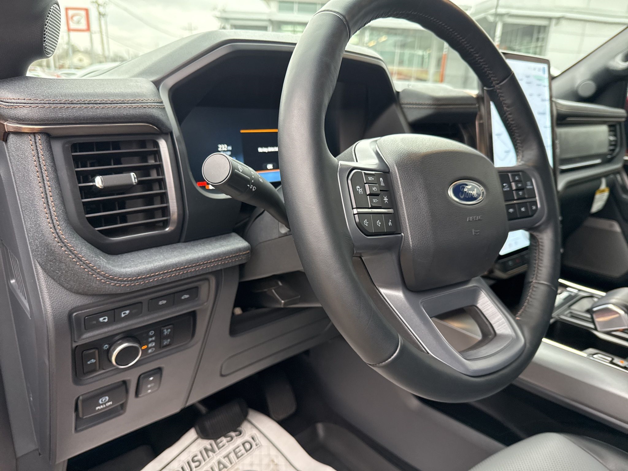 Ford F-150 Lightning  2023