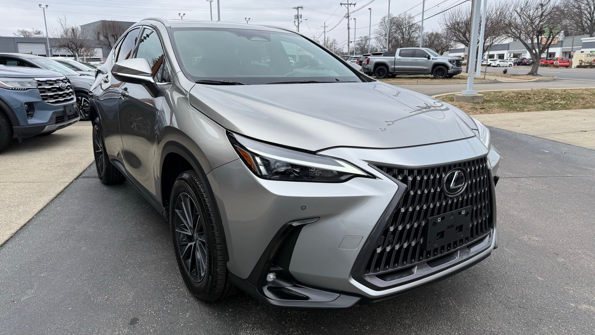 Lexus NX  2024