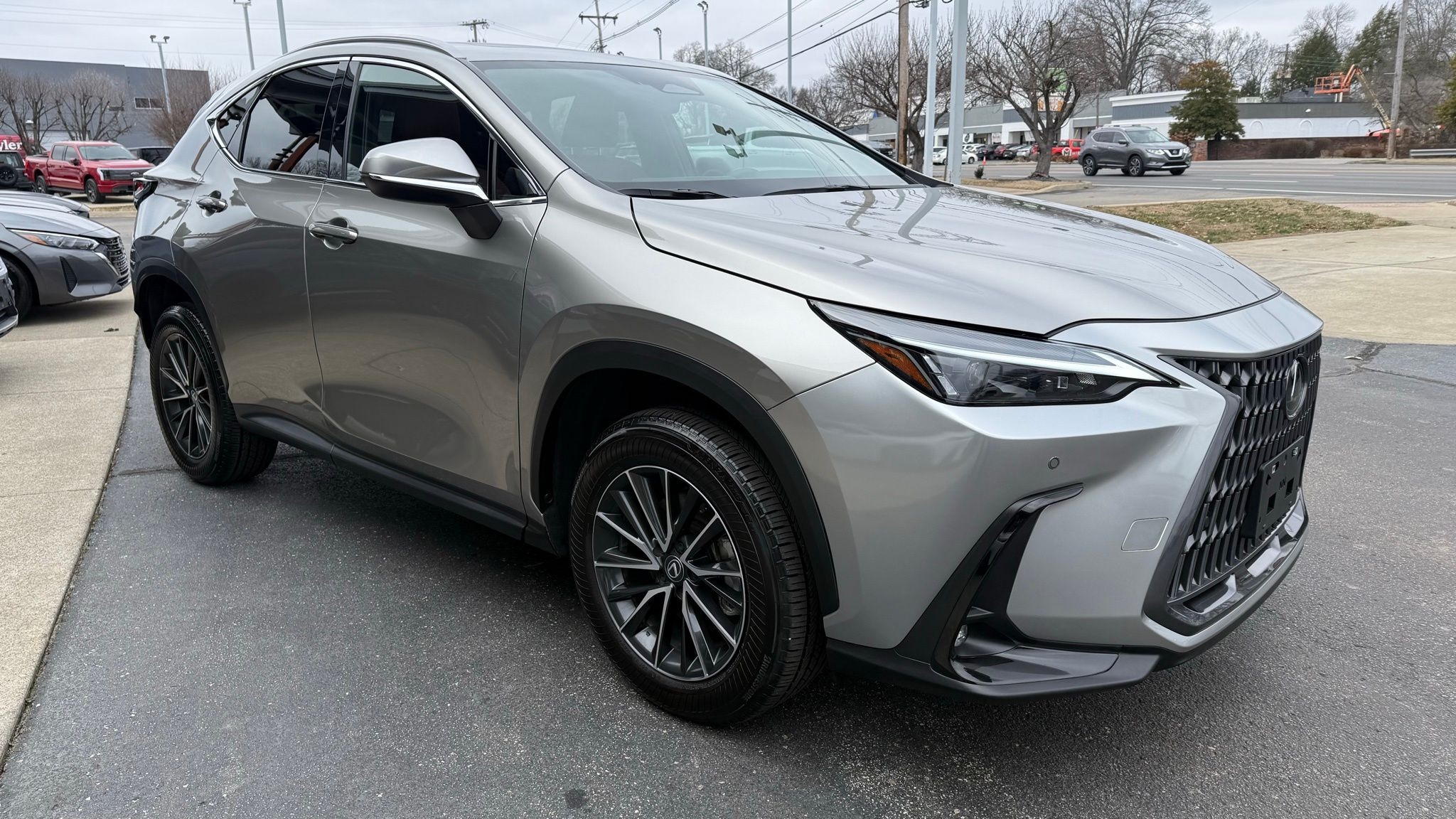 Lexus NX  2024