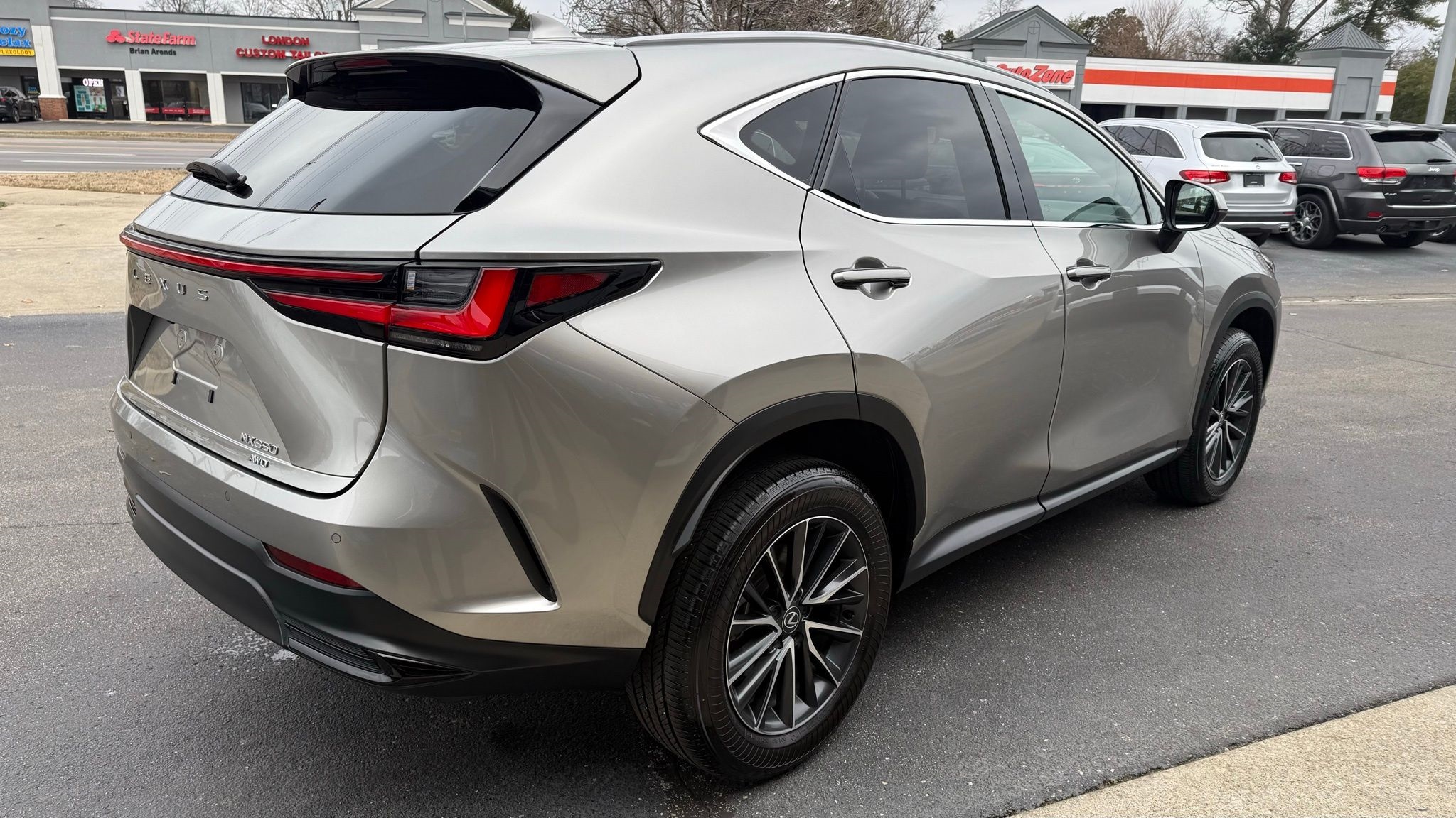 Lexus NX  2024