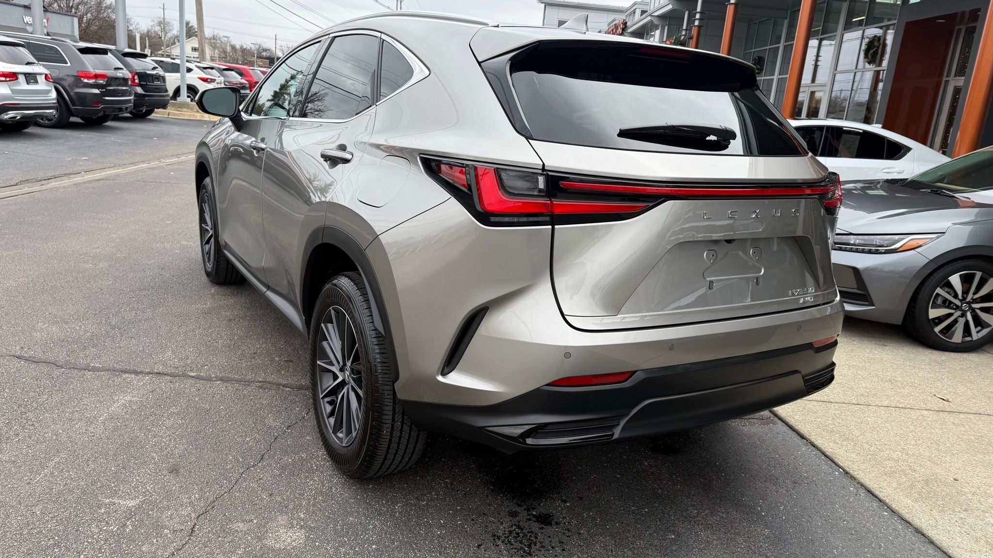 Lexus NX  2024