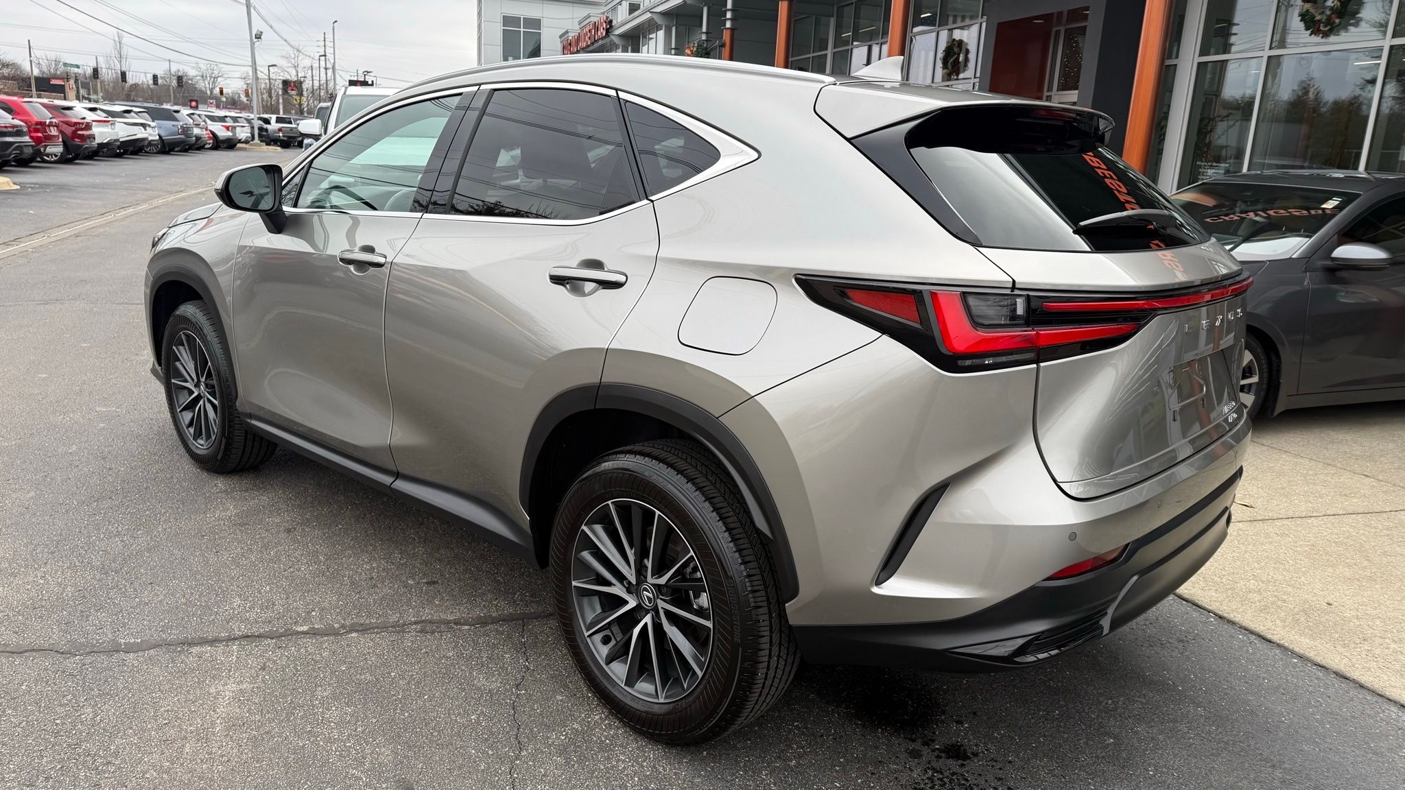 Lexus NX  2024