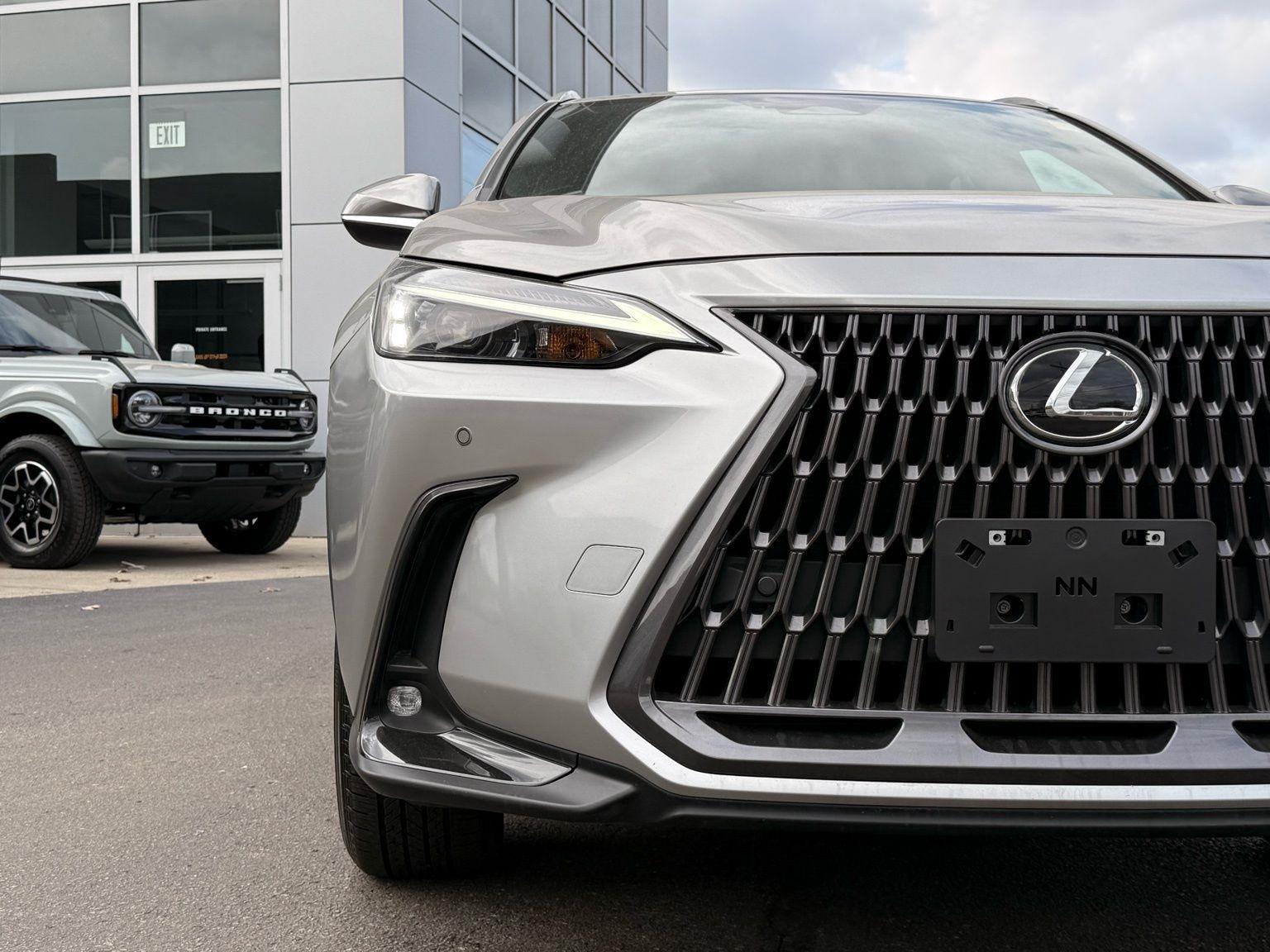 Lexus NX  2024