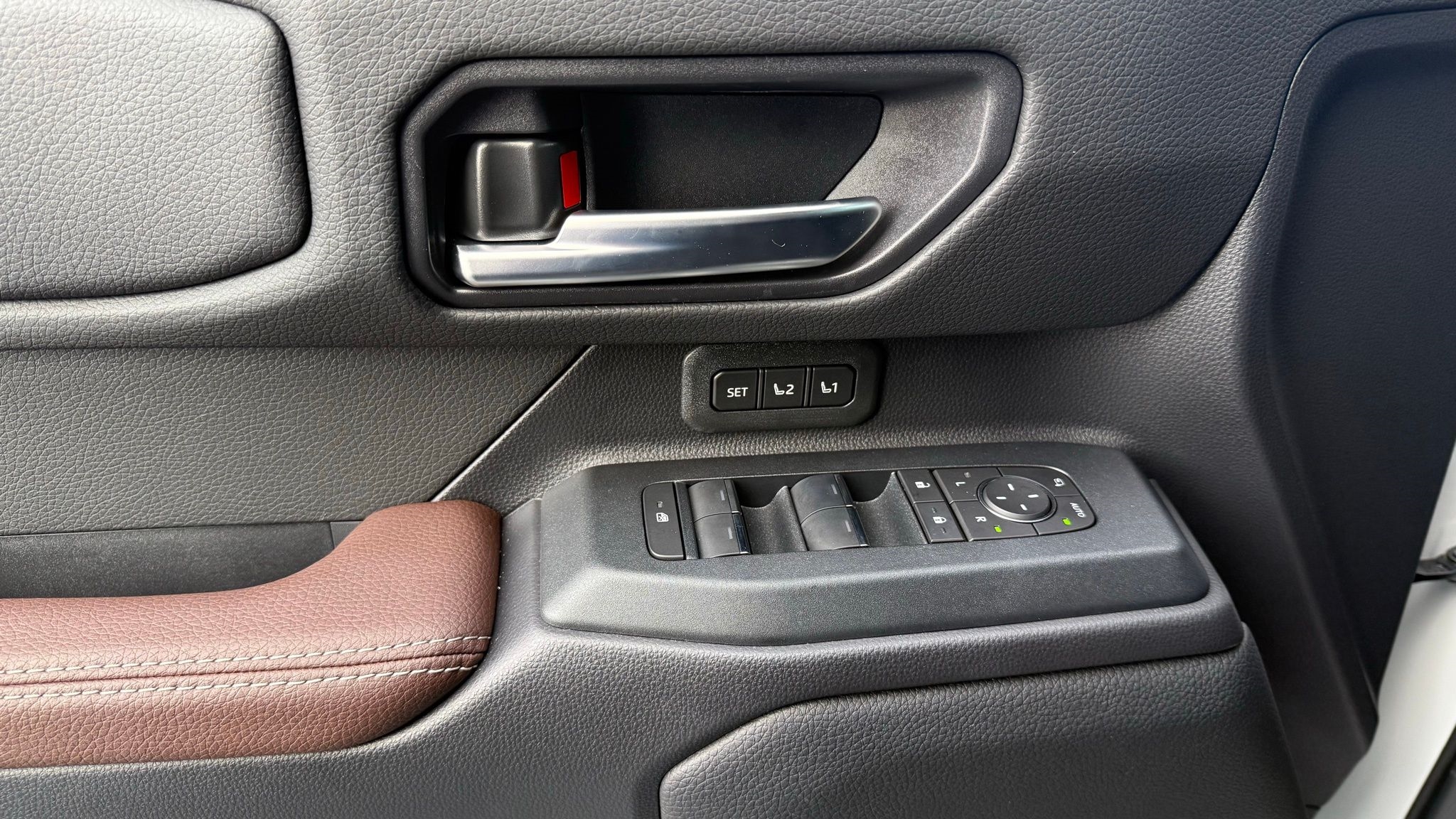 Toyota Land Cruiser  2025