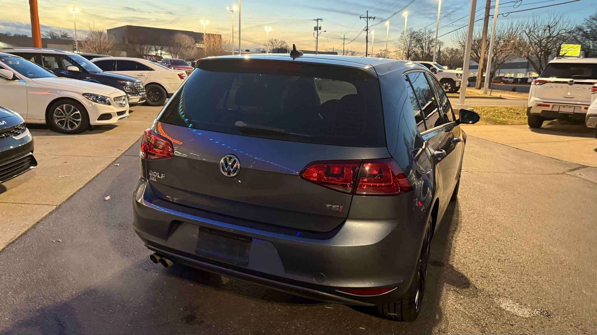 Volkswagen Golf  2017