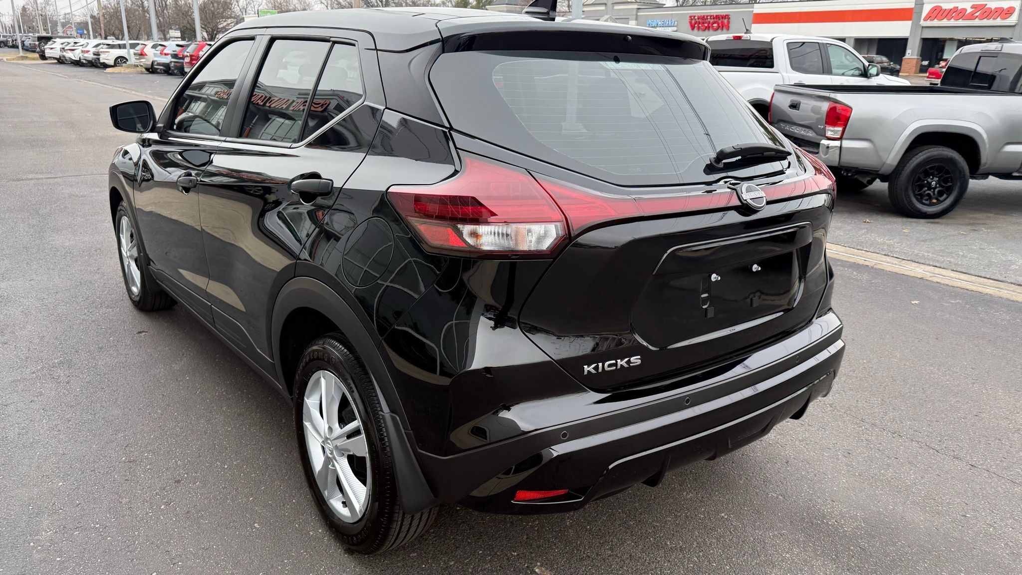 Nissan Kicks  2025