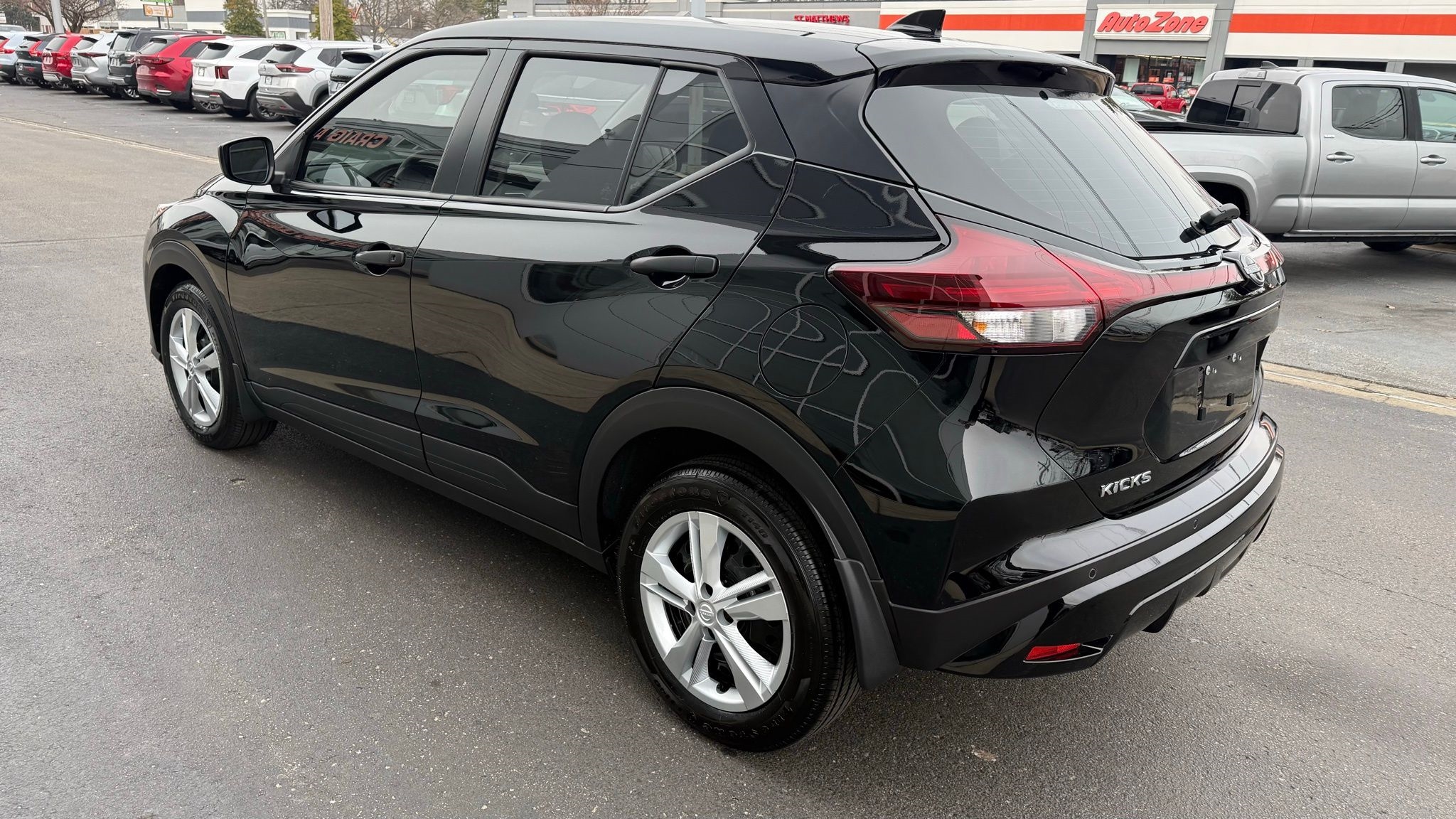 Nissan Kicks  2025