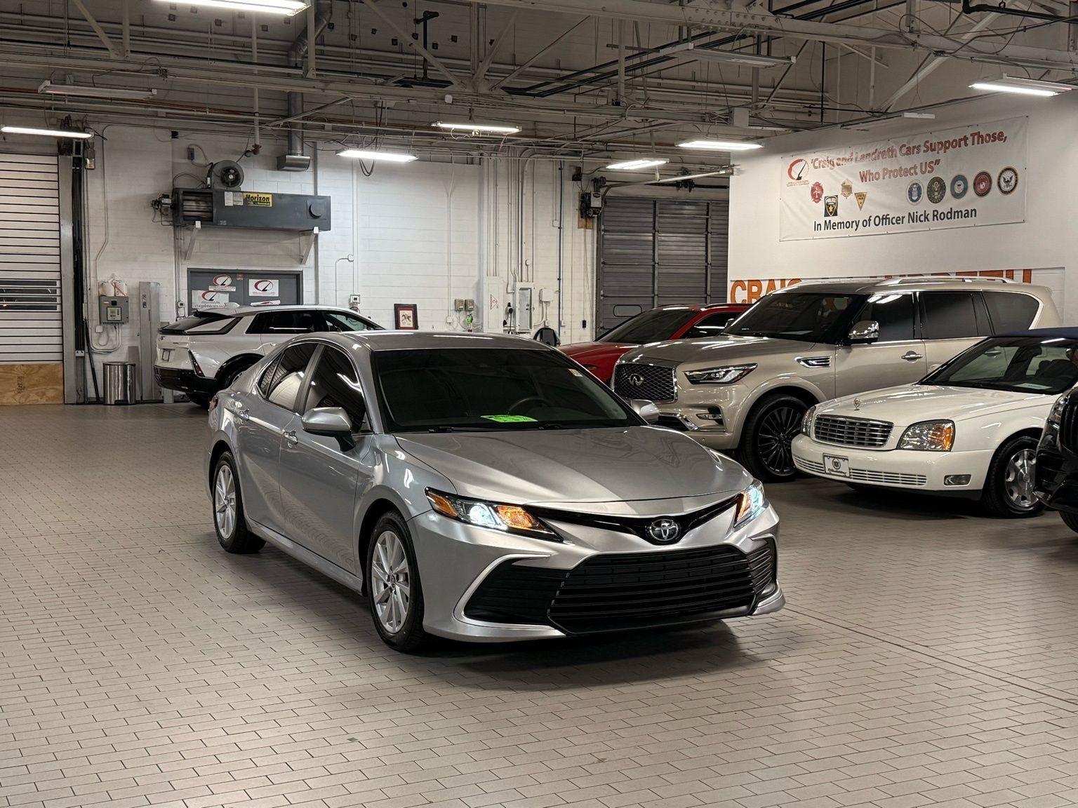 Toyota Camry  2022