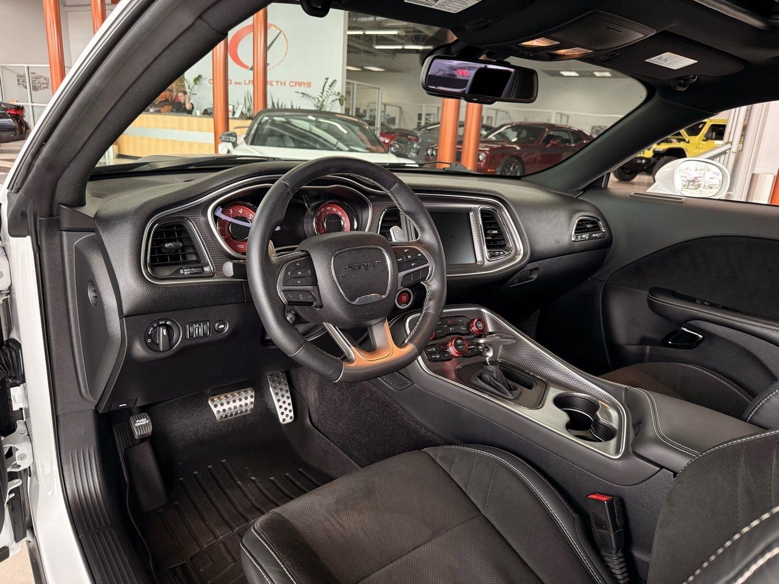 Dodge Challenger  2016