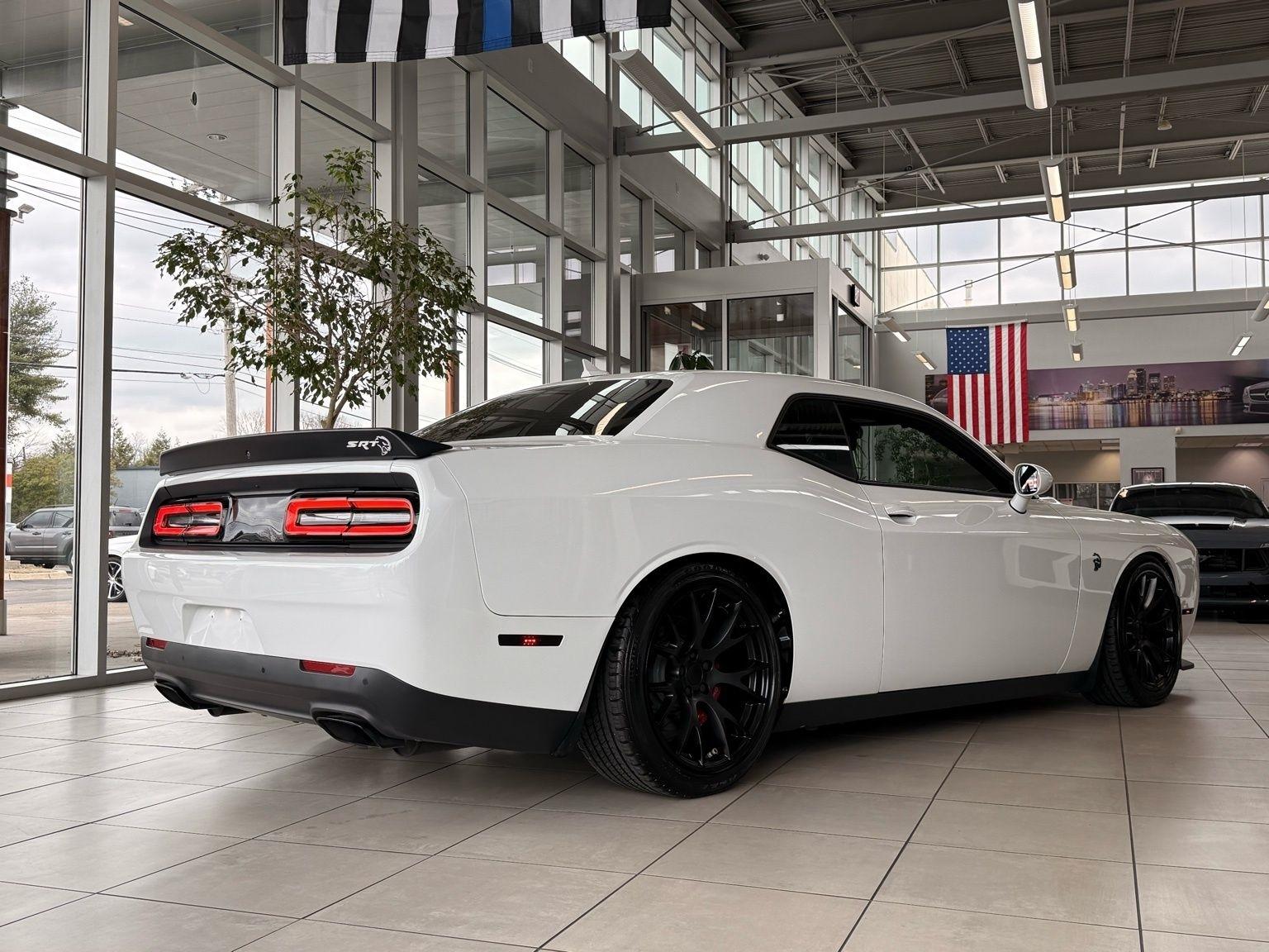 Dodge Challenger  2016
