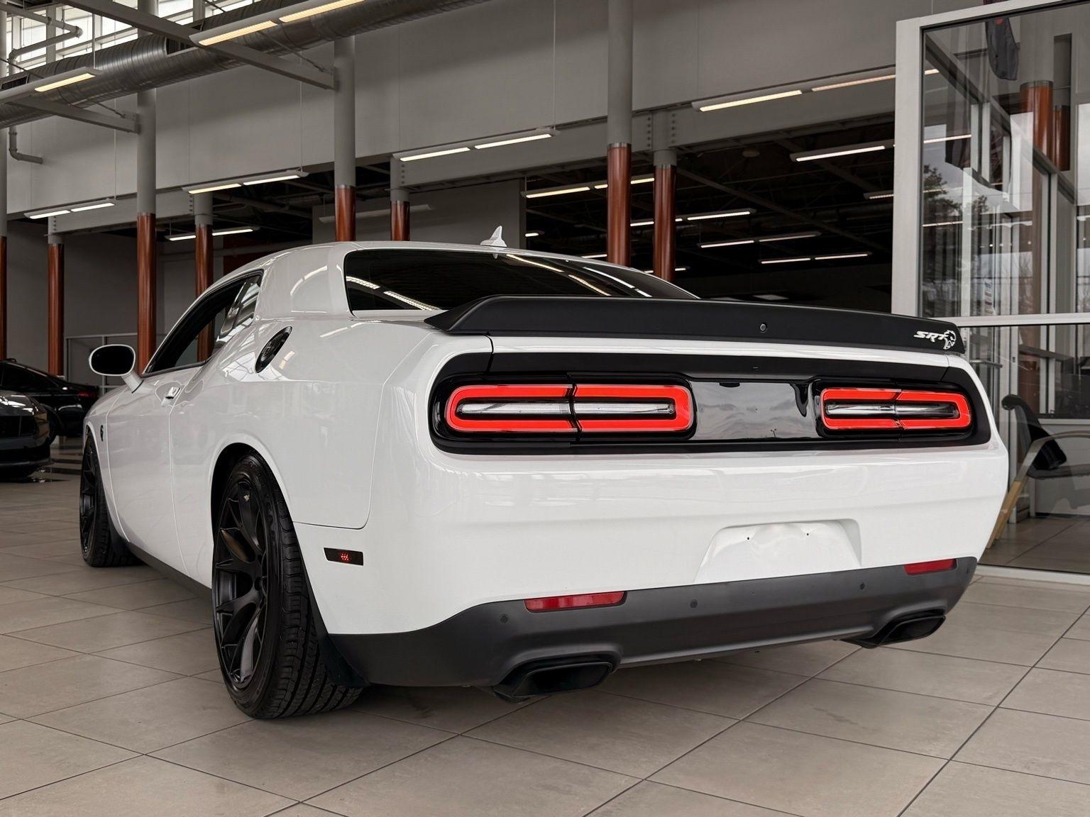 Dodge Challenger  2016