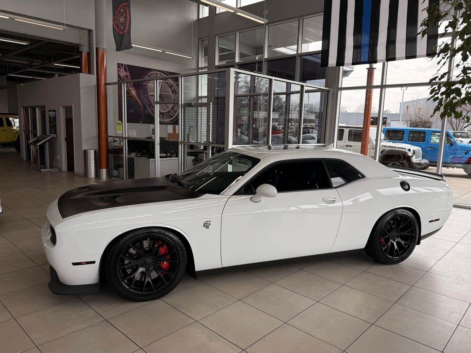 Dodge Challenger  2016