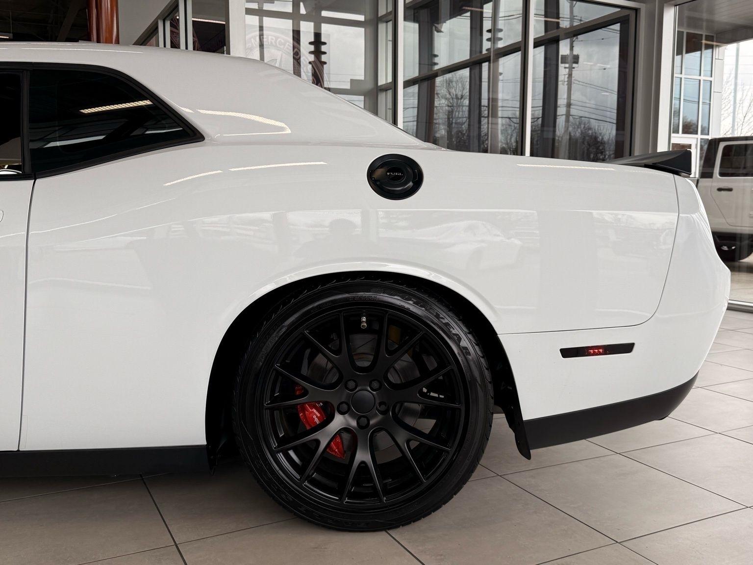 Dodge Challenger  2016