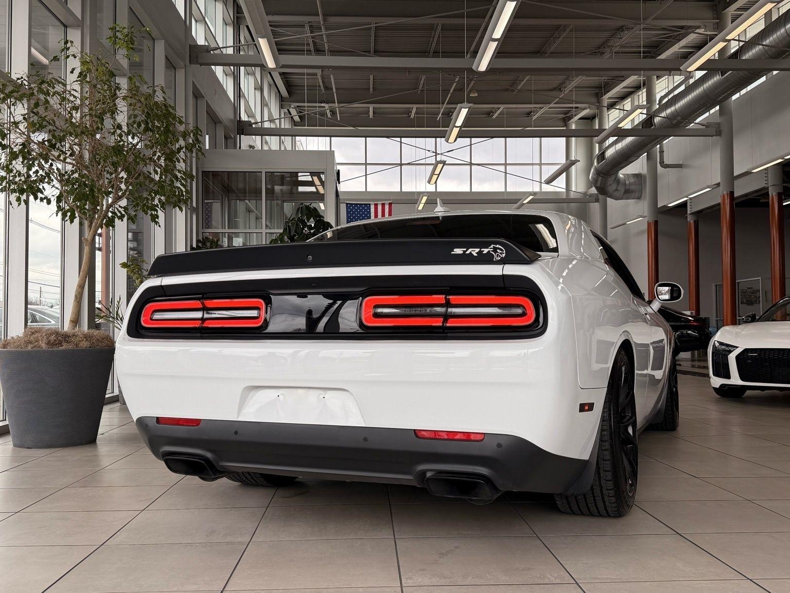 Dodge Challenger  2016