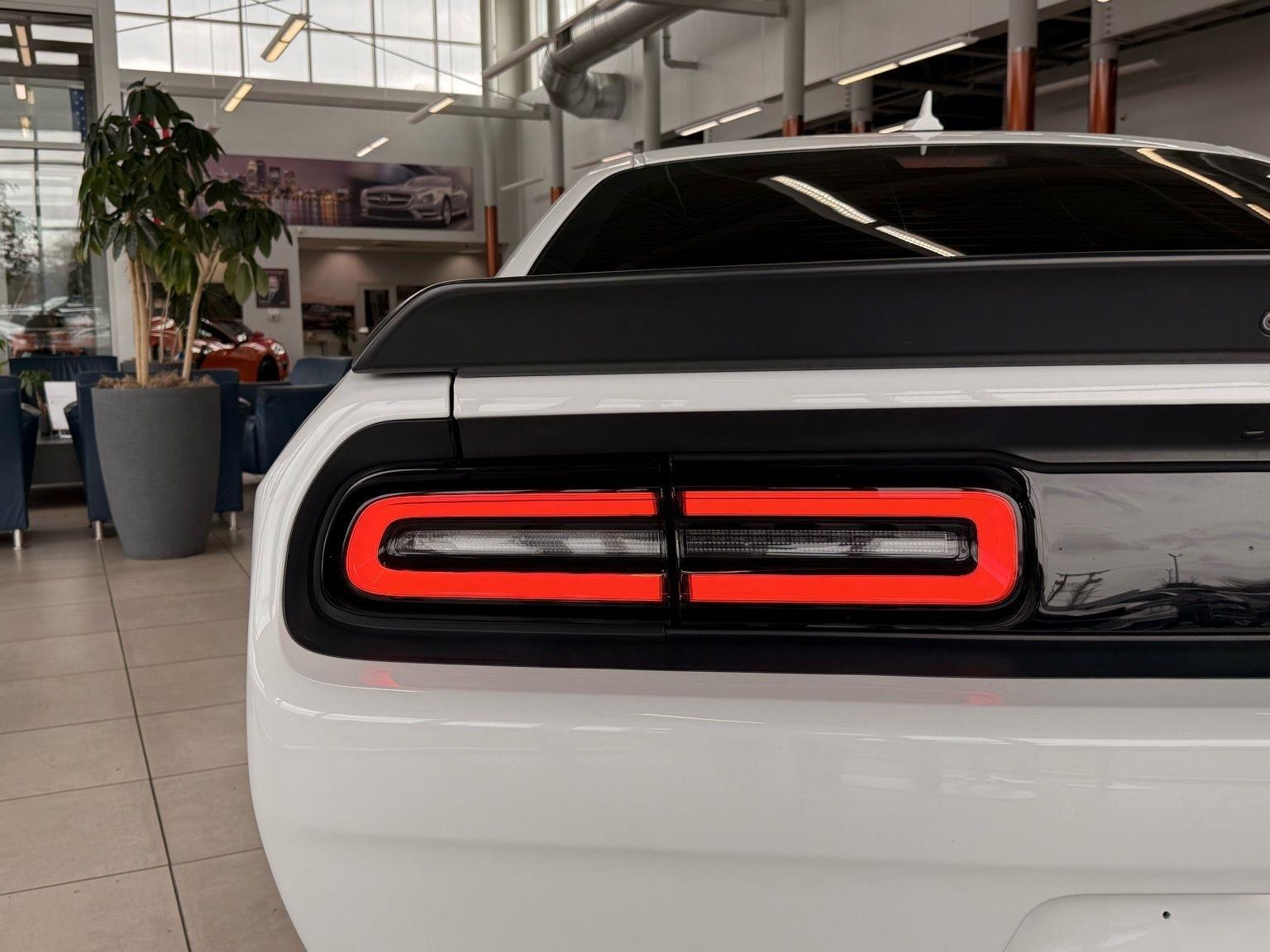 Dodge Challenger  2016