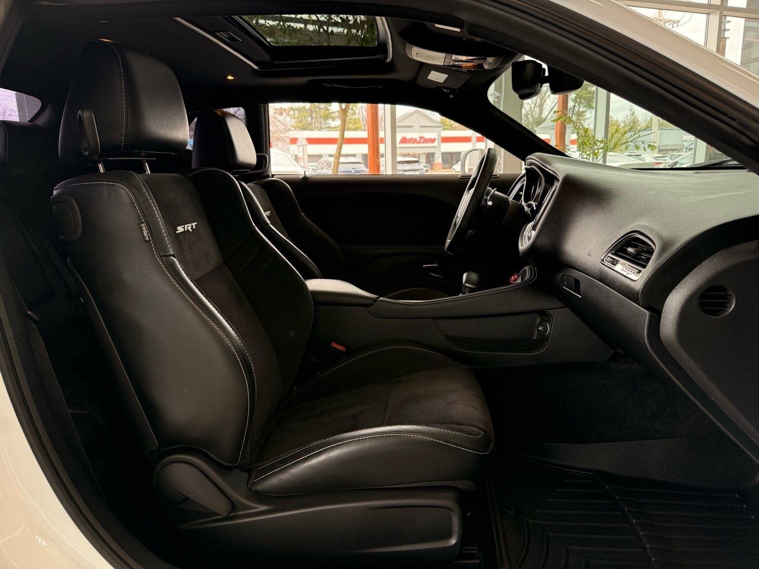 Dodge Challenger  2016