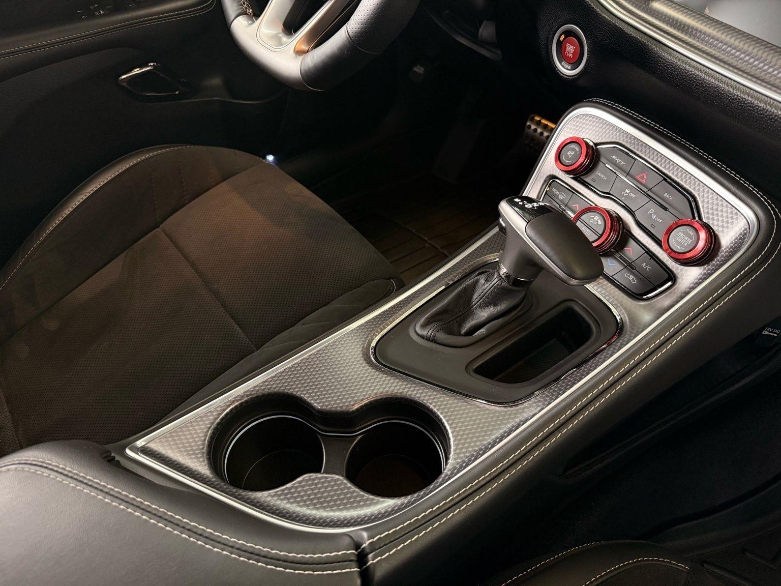 Dodge Challenger  2016