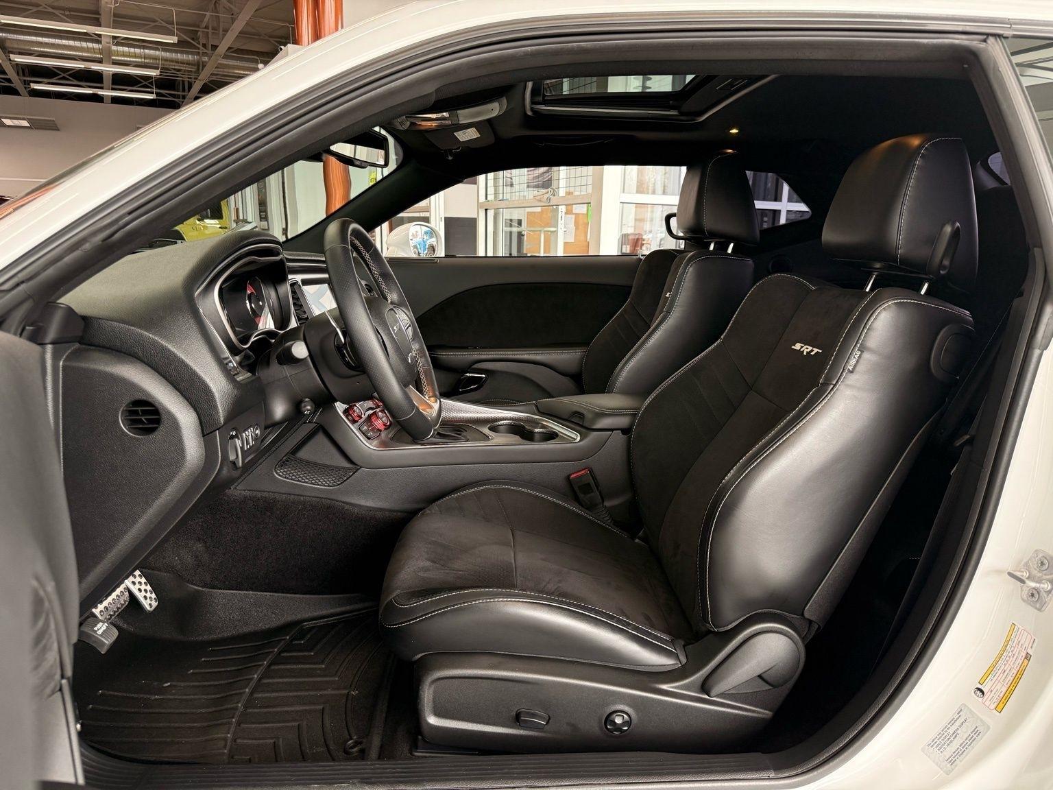 Dodge Challenger  2016