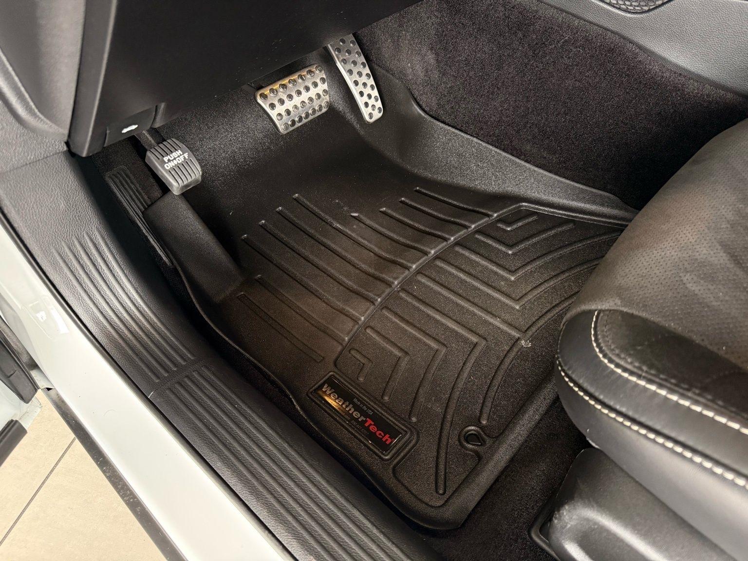 Dodge Challenger  2016