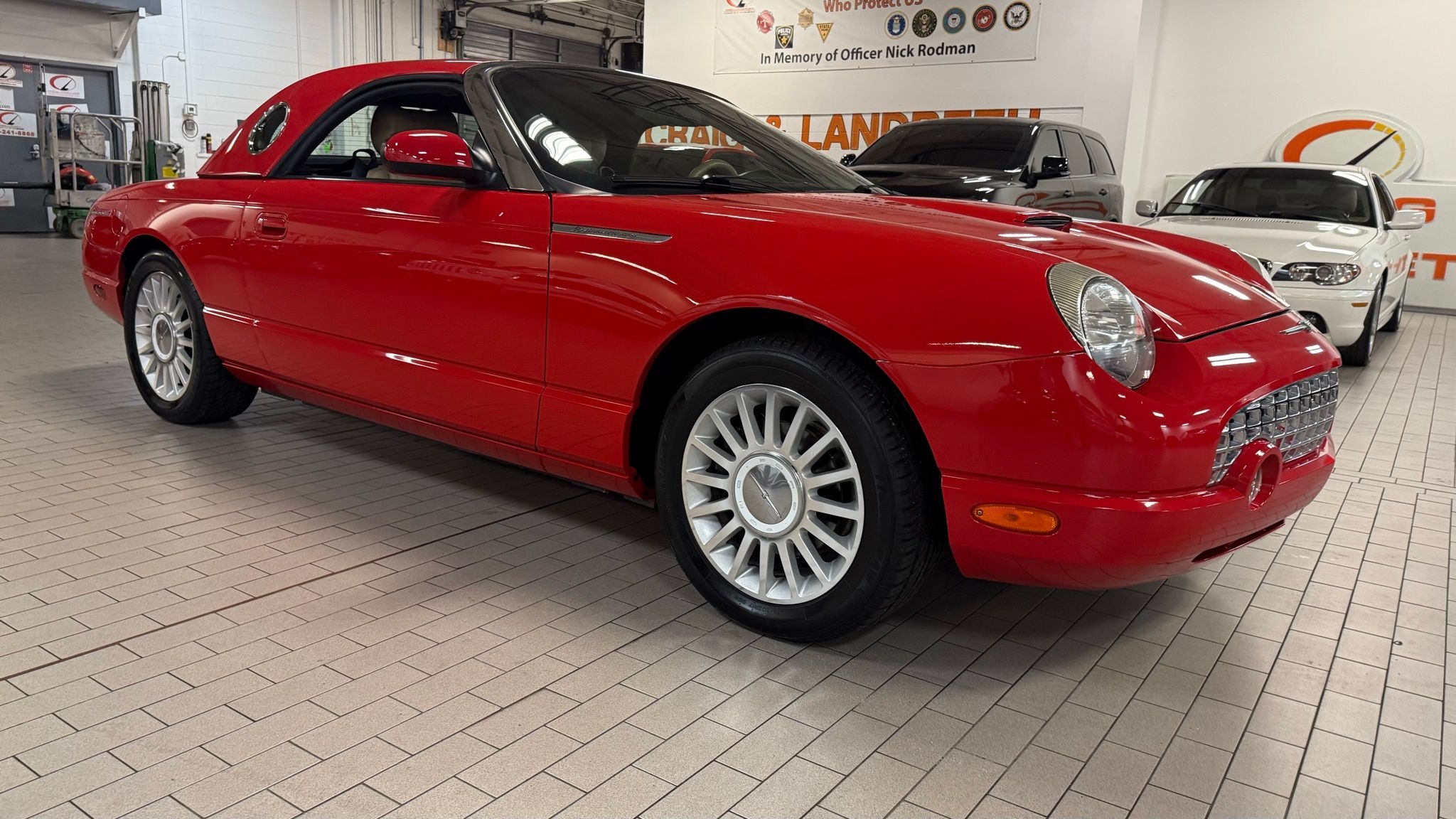 Ford Thunderbird  2005