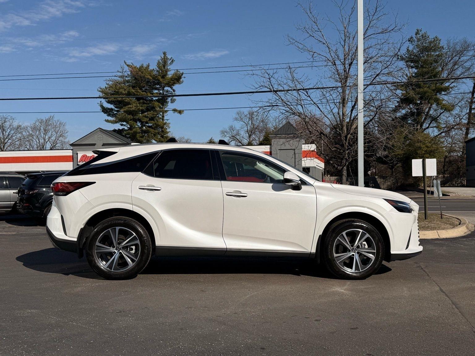 Lexus RX  2024