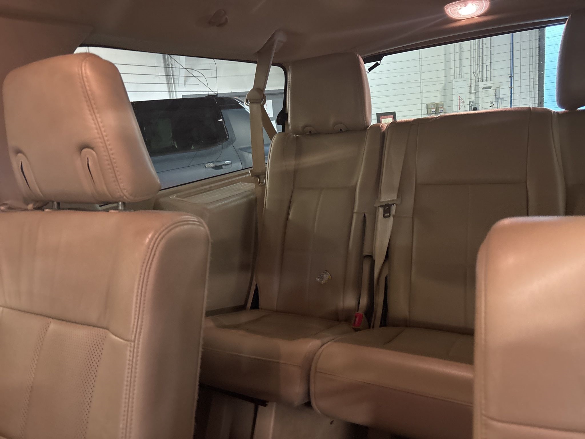 Lincoln Navigator L  2010