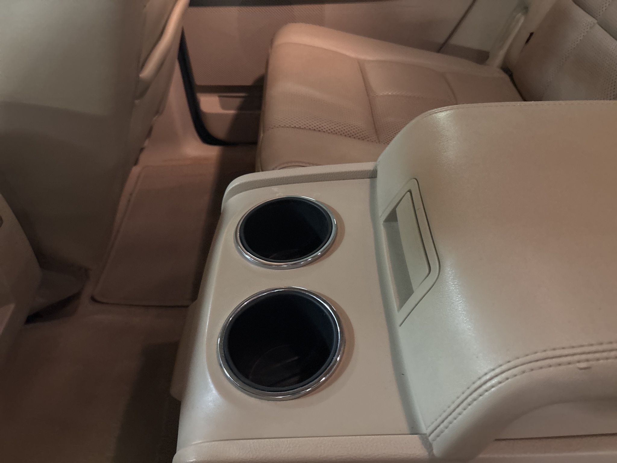 Lincoln Navigator L  2010