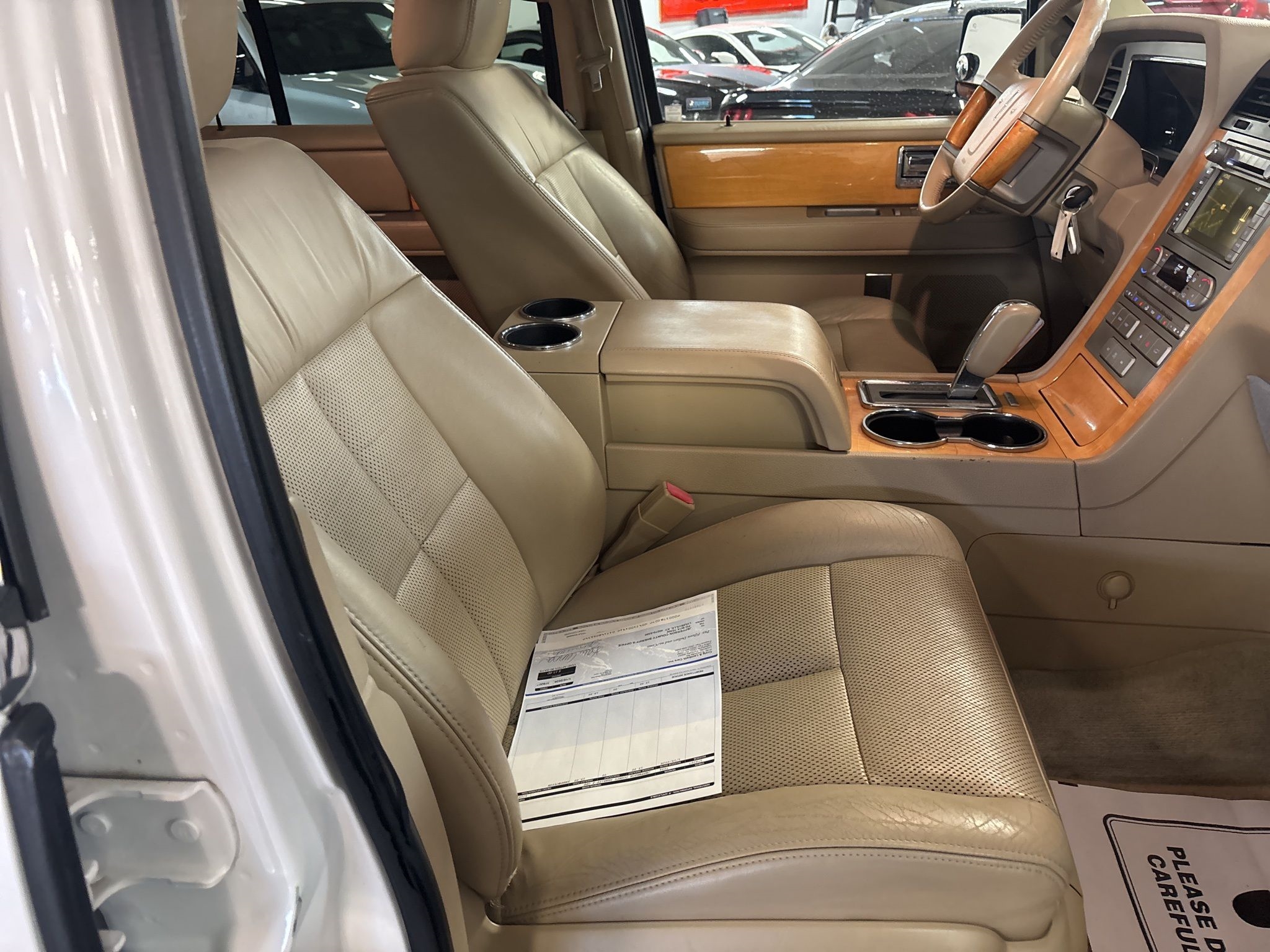 Lincoln Navigator L  2010