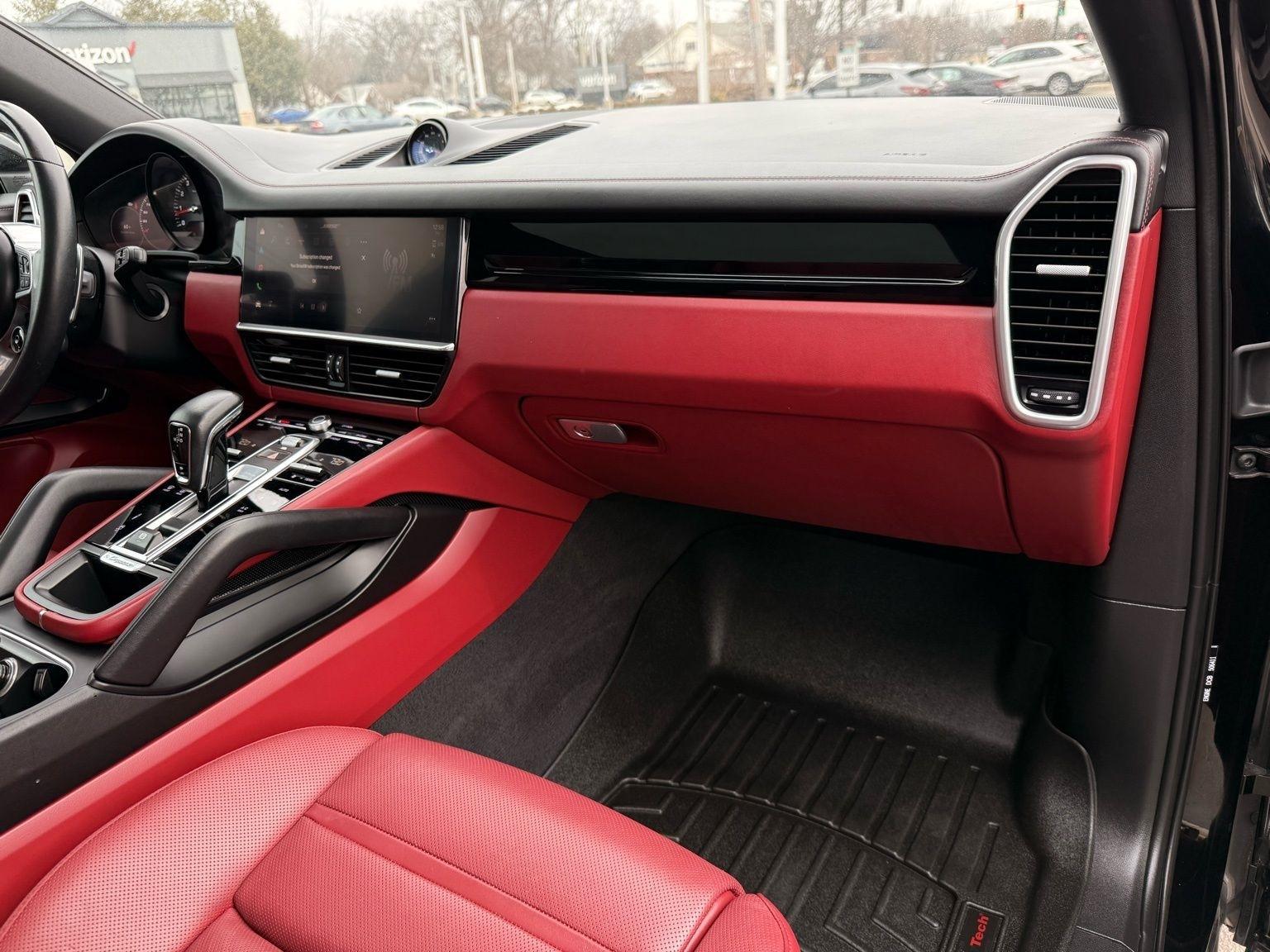 Porsche Cayenne  2022