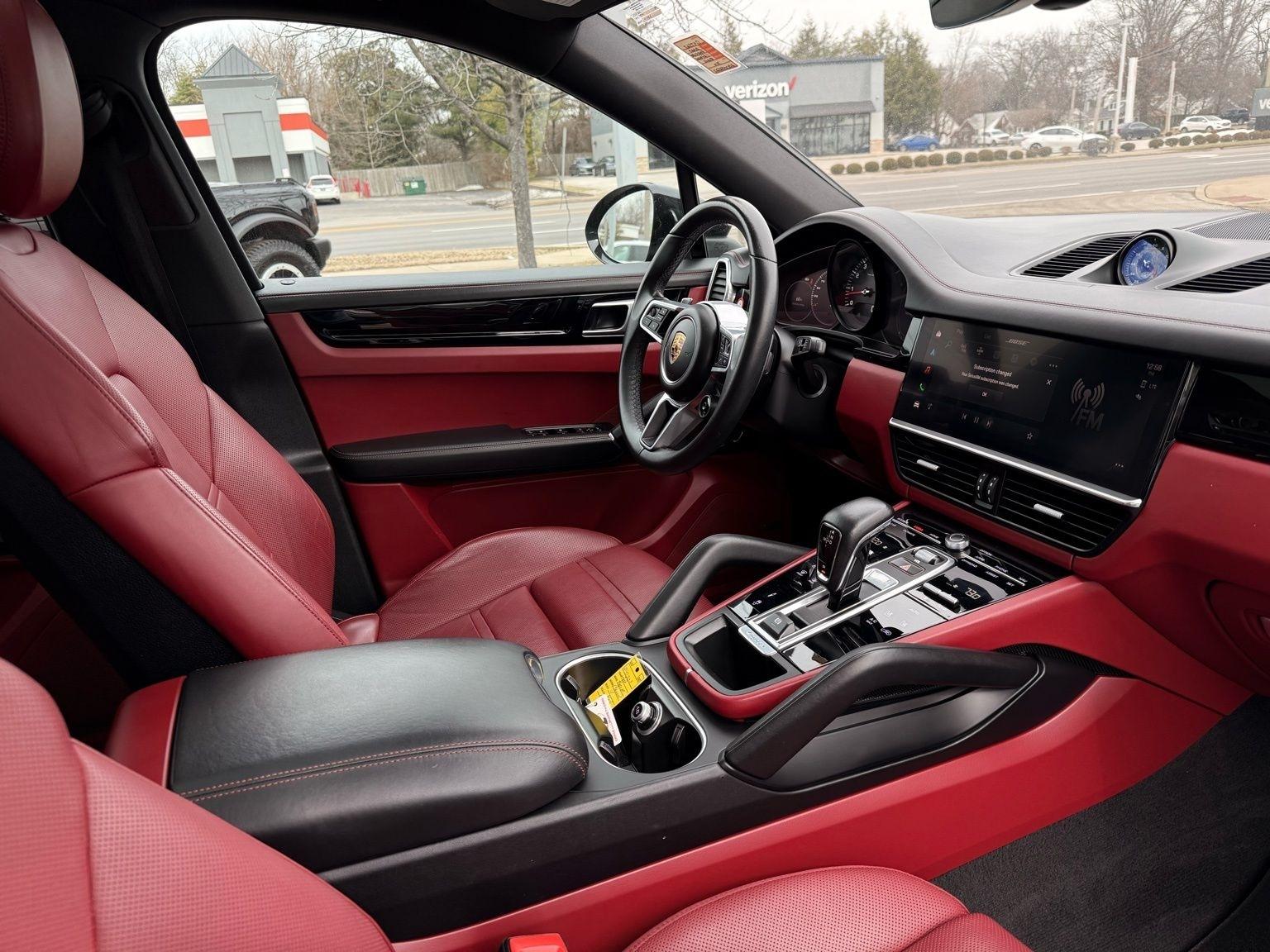 Porsche Cayenne  2022