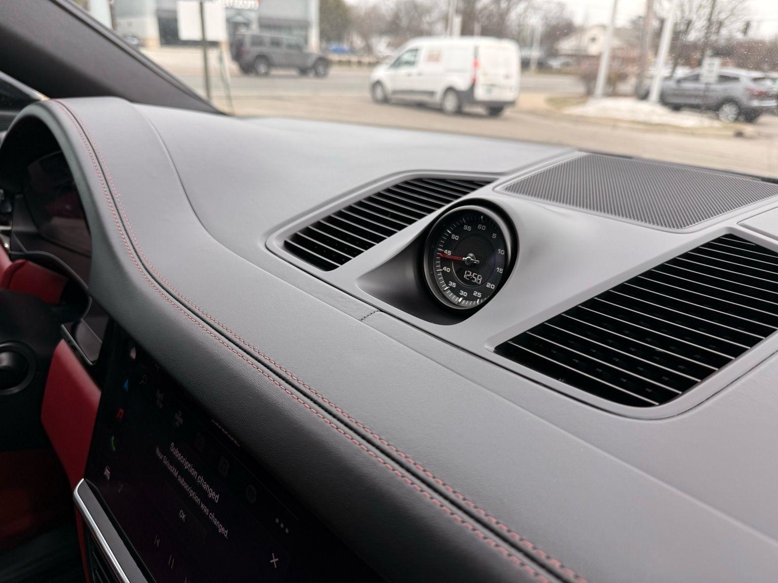 Porsche Cayenne  2022