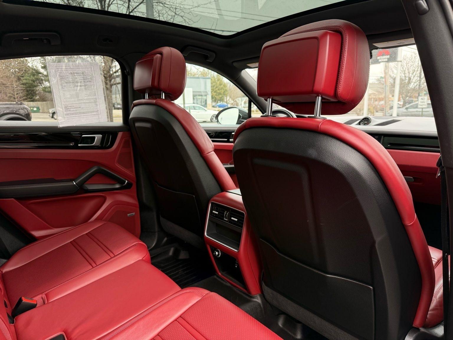 Porsche Cayenne  2022