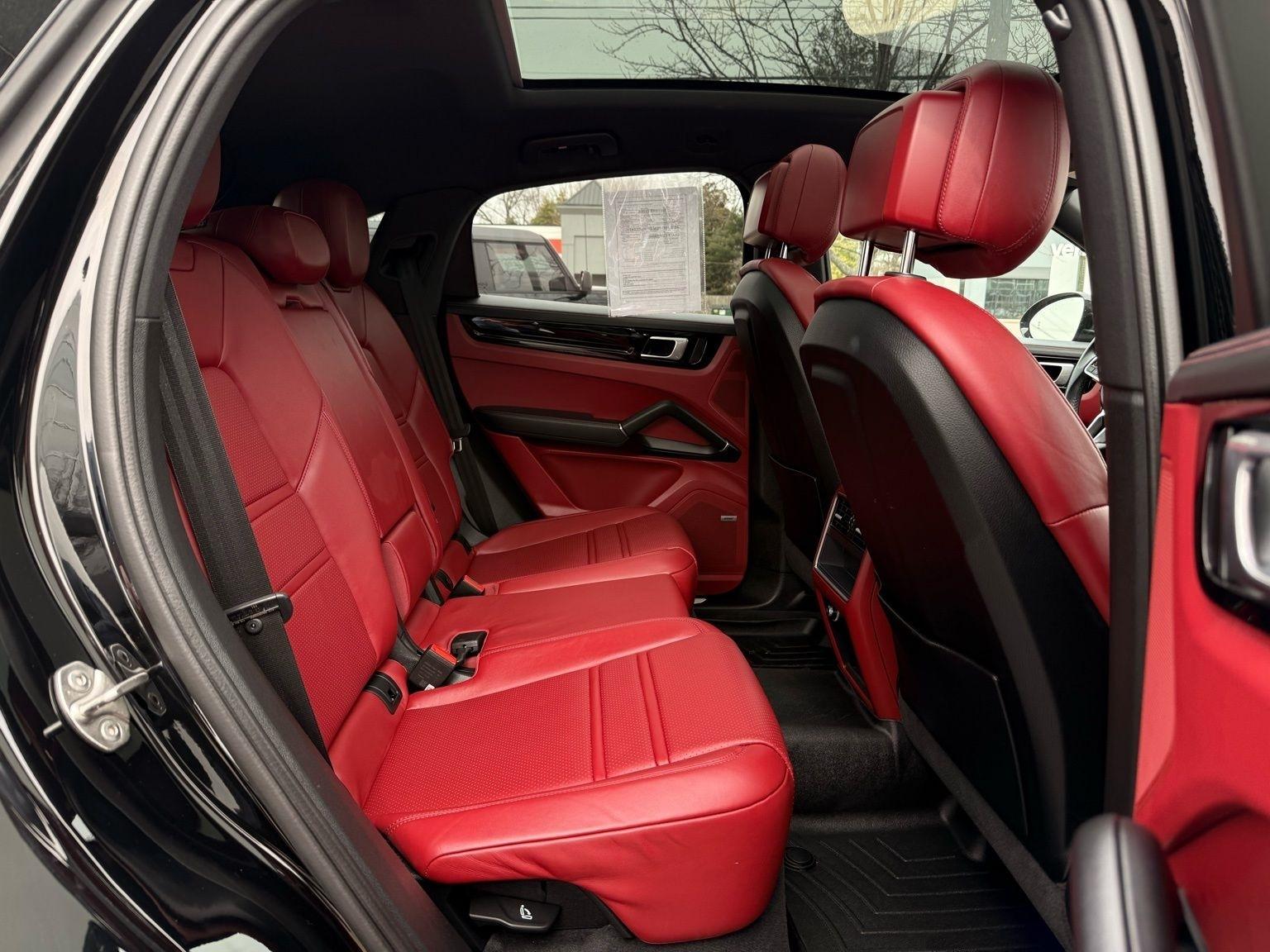 Porsche Cayenne  2022