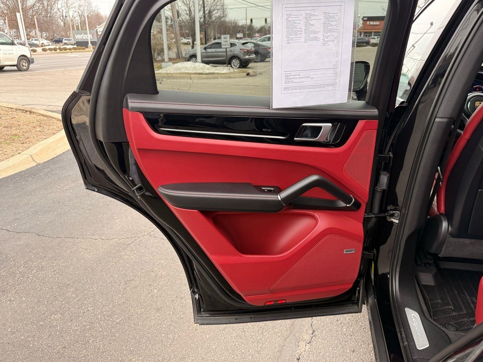 Porsche Cayenne  2022