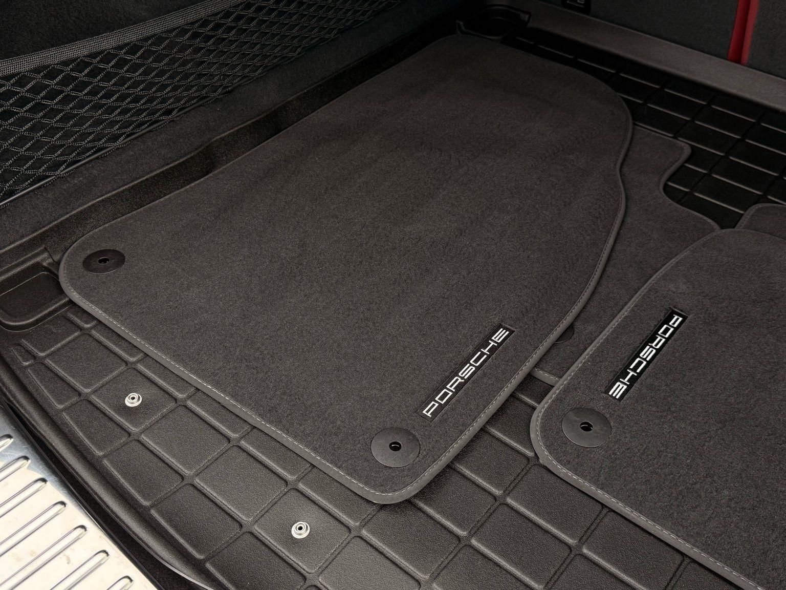 Porsche Cayenne  2022