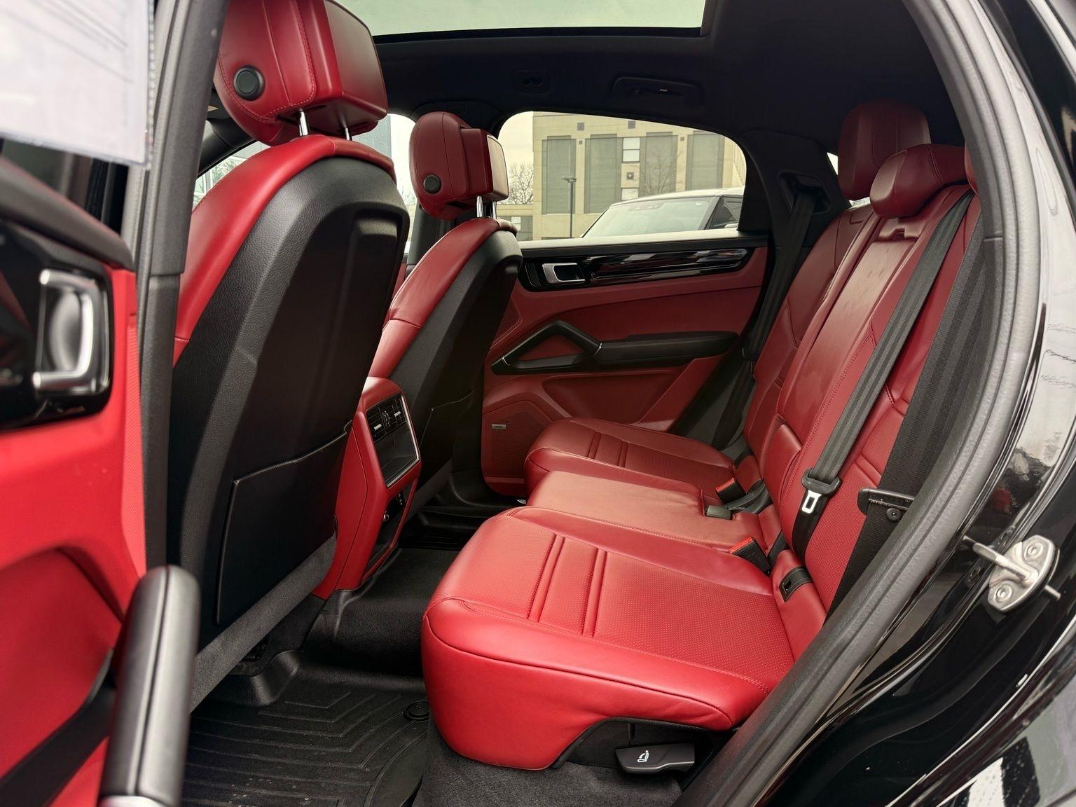 Porsche Cayenne  2022