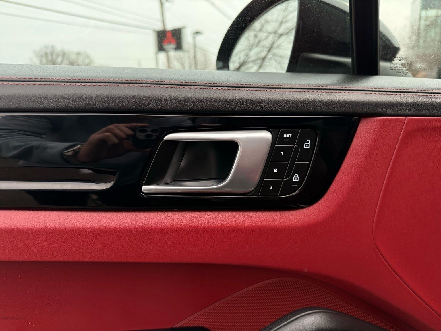 Porsche Cayenne  2022